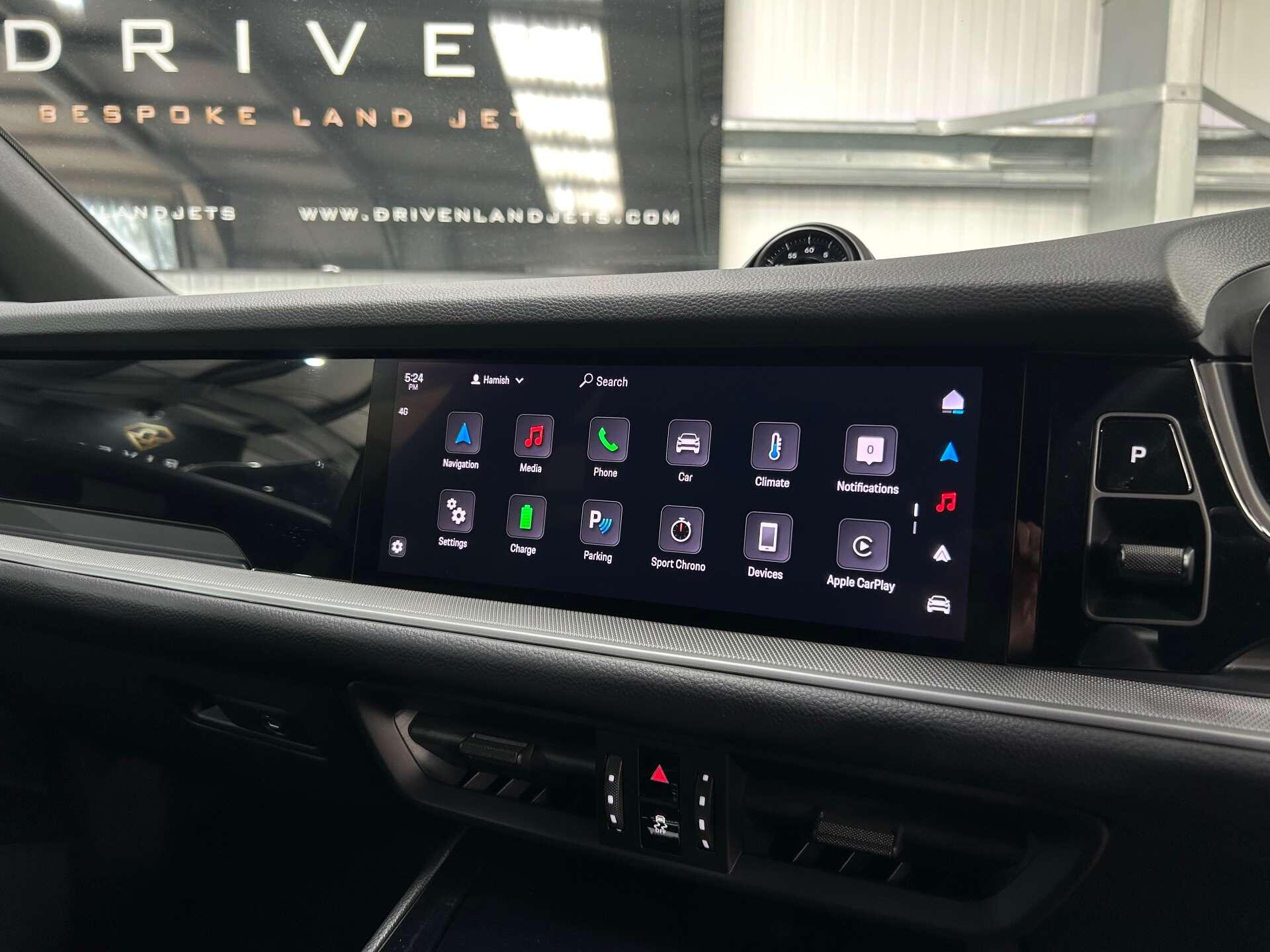 Porsche Cayenne view 24