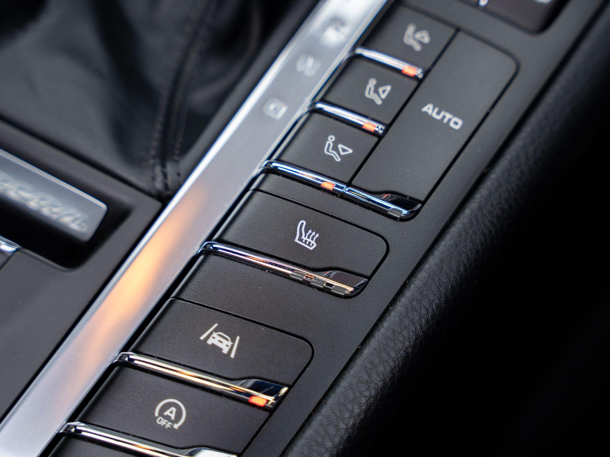 Porsche Macan view 28