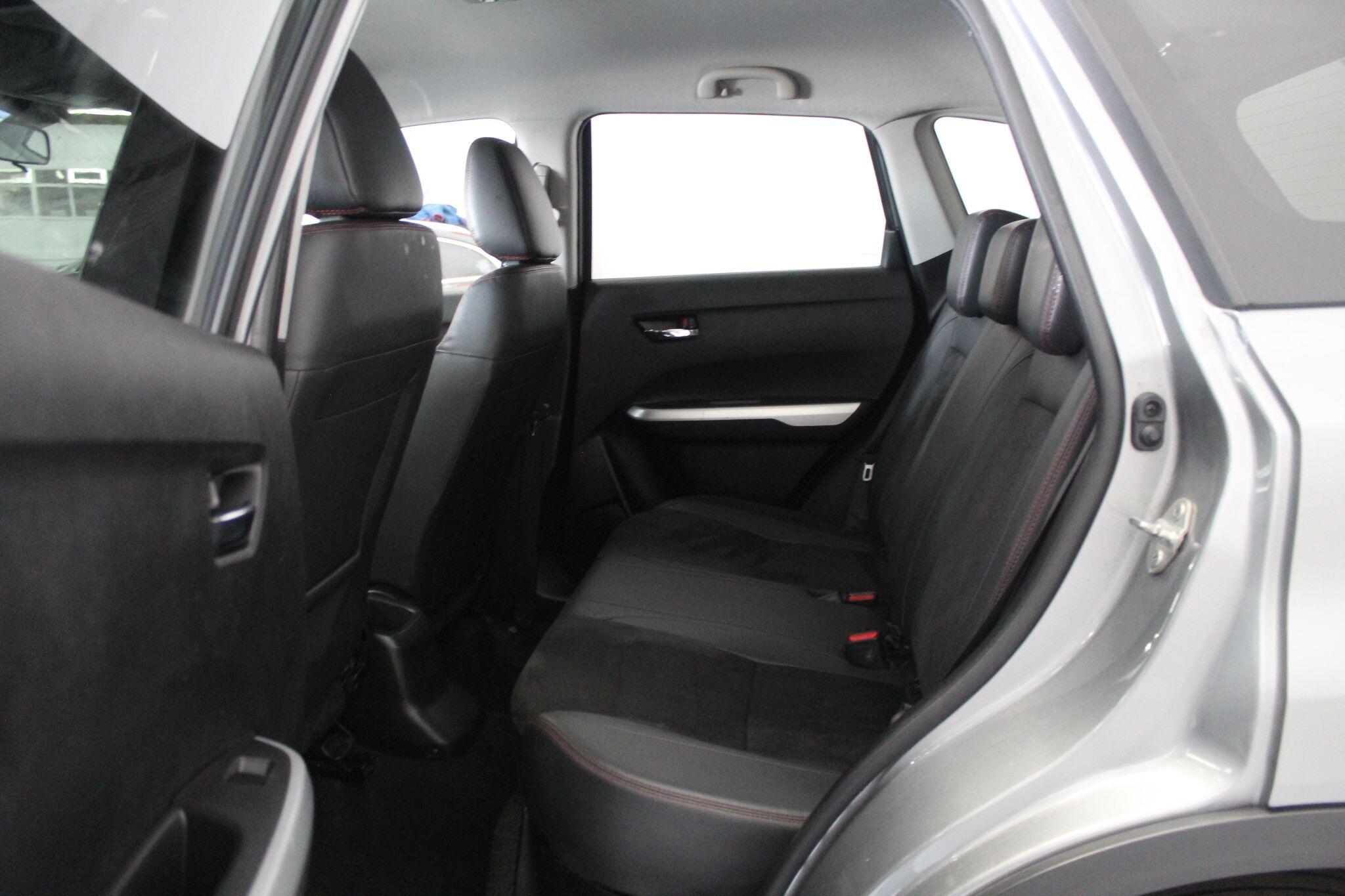 Suzuki Vitara view 52