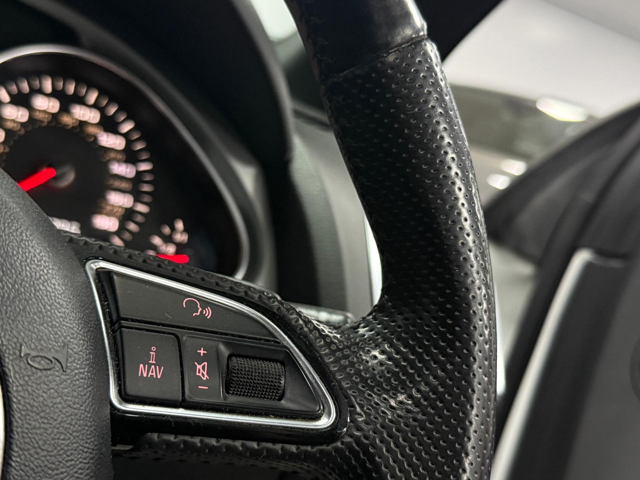 Audi Q7 view 28