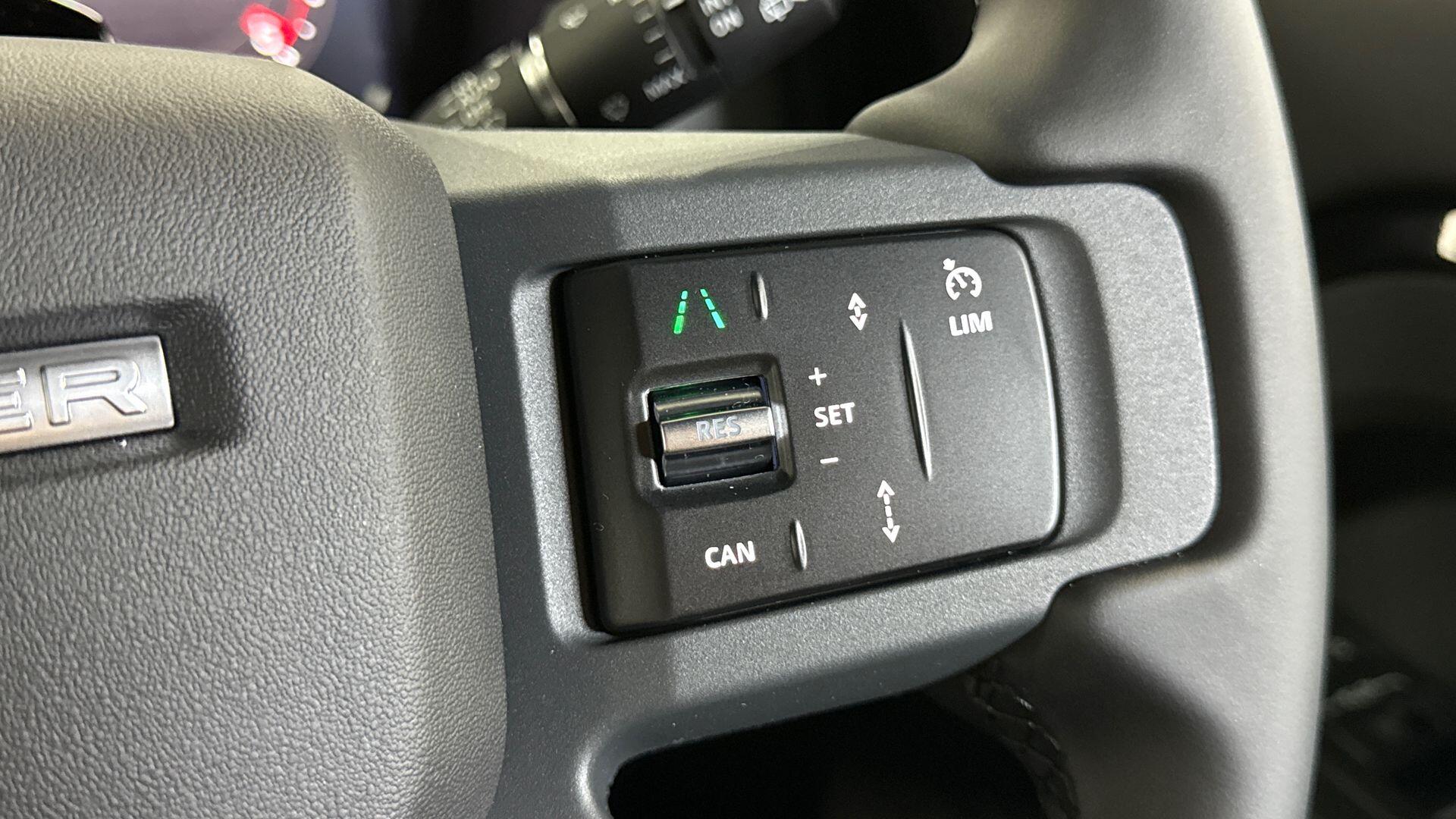 Land Rover Defender view 25