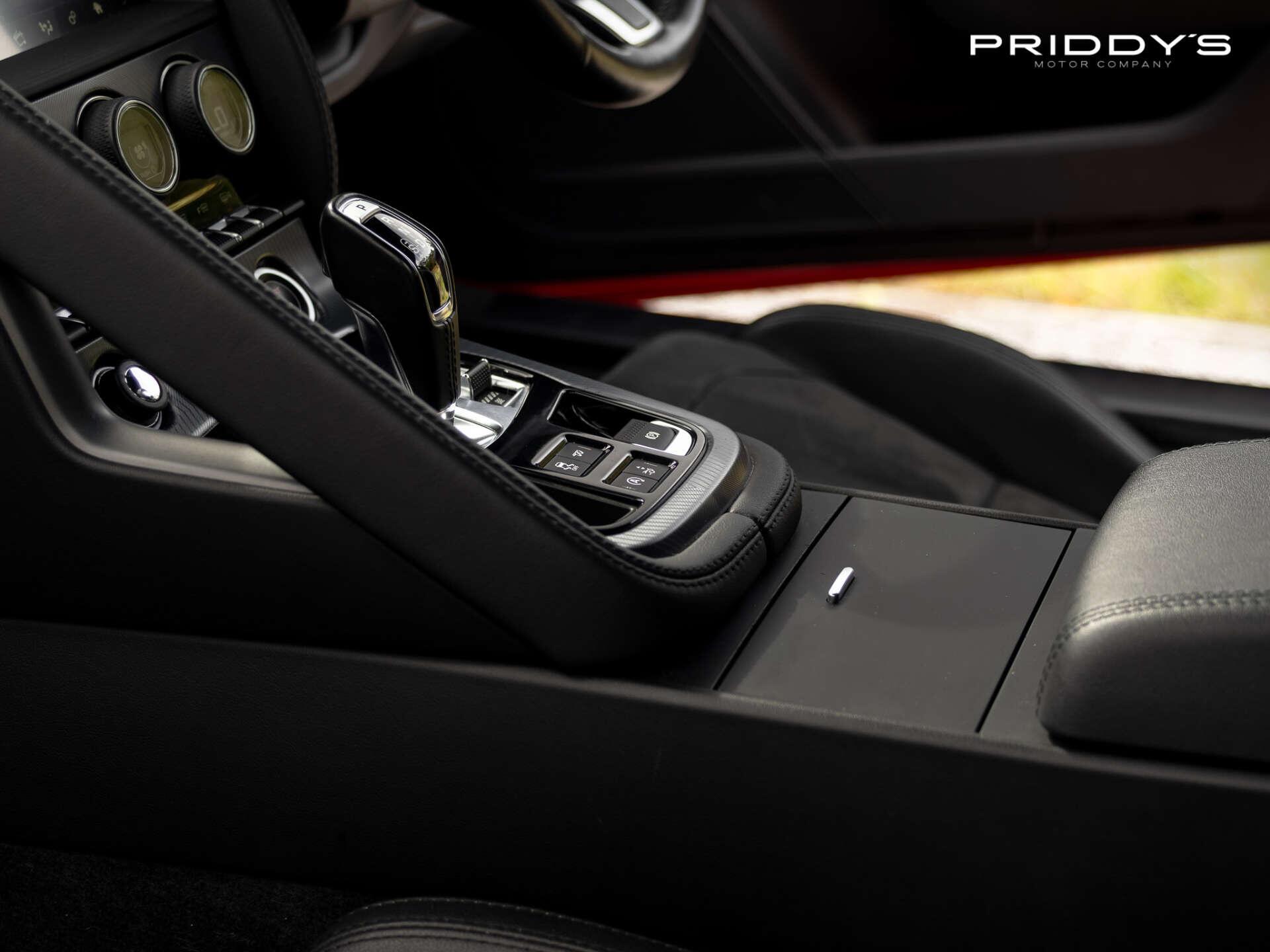Jaguar F-Type view 35