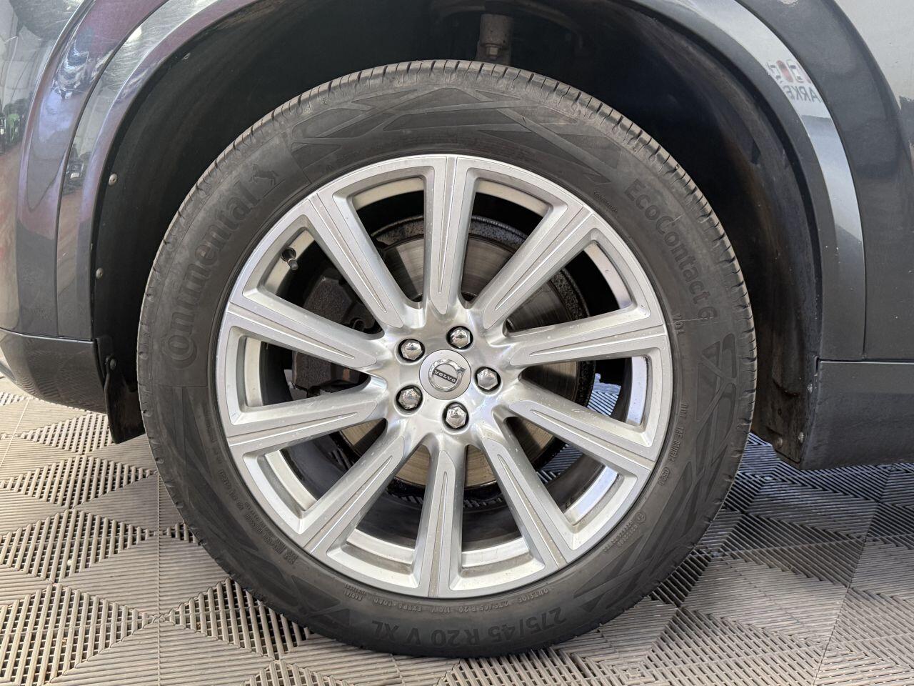 Volvo XC90 view 21