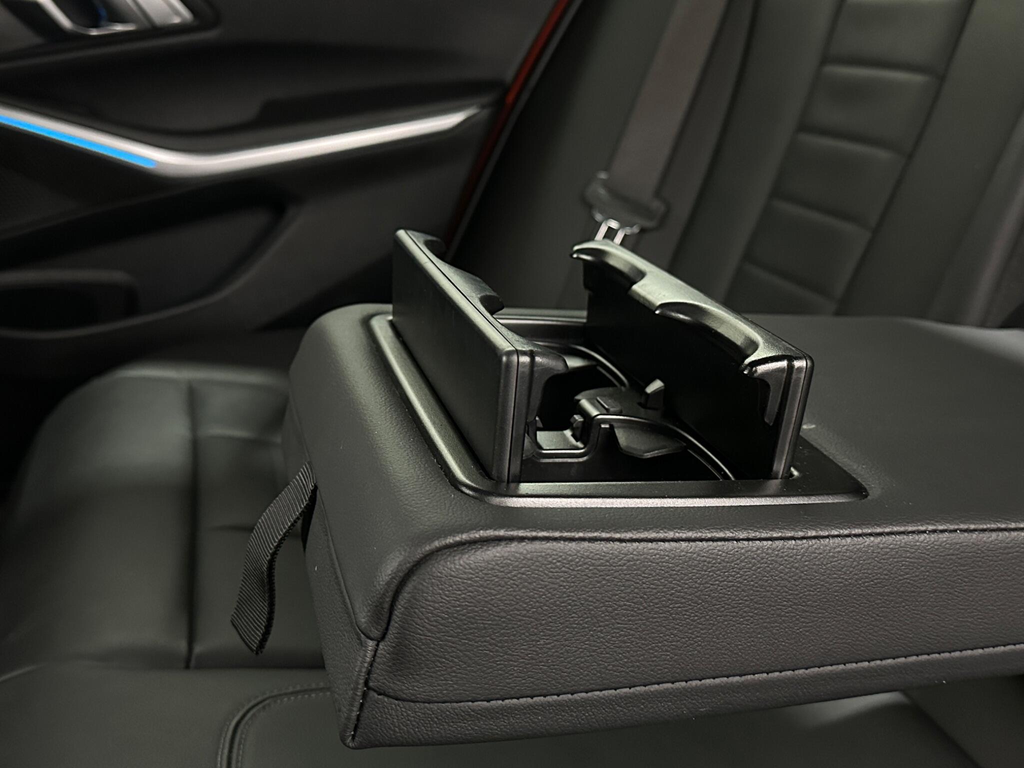 BMW 3 Series view 42