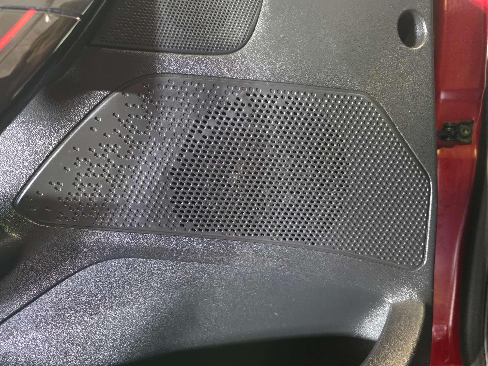 Peugeot 208 view 48