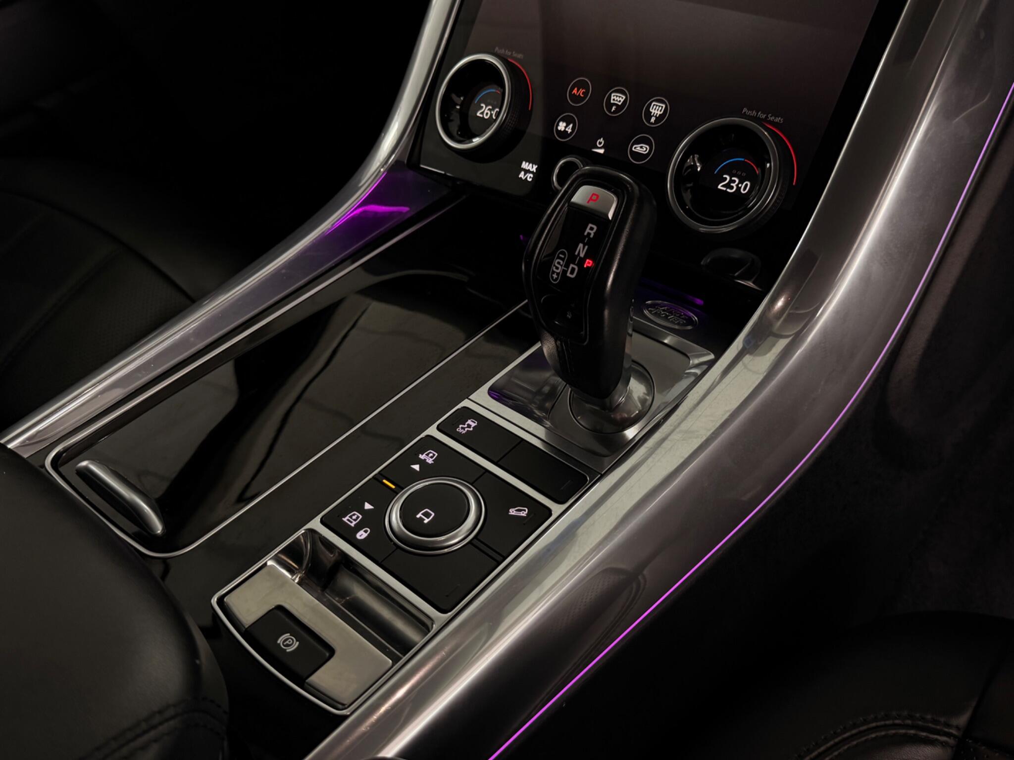 Land Rover Range Rover Sport view 13