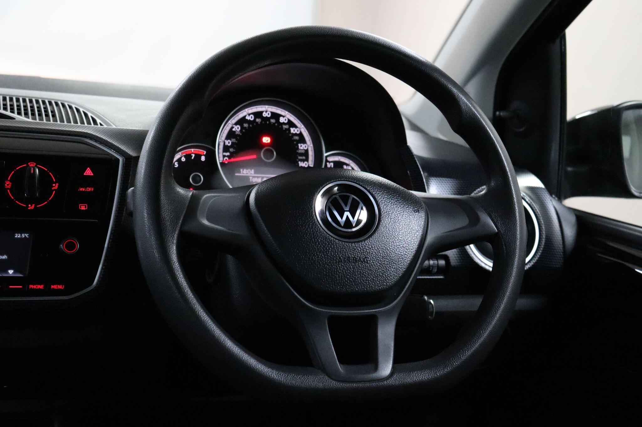 Volkswagen Up! view 43