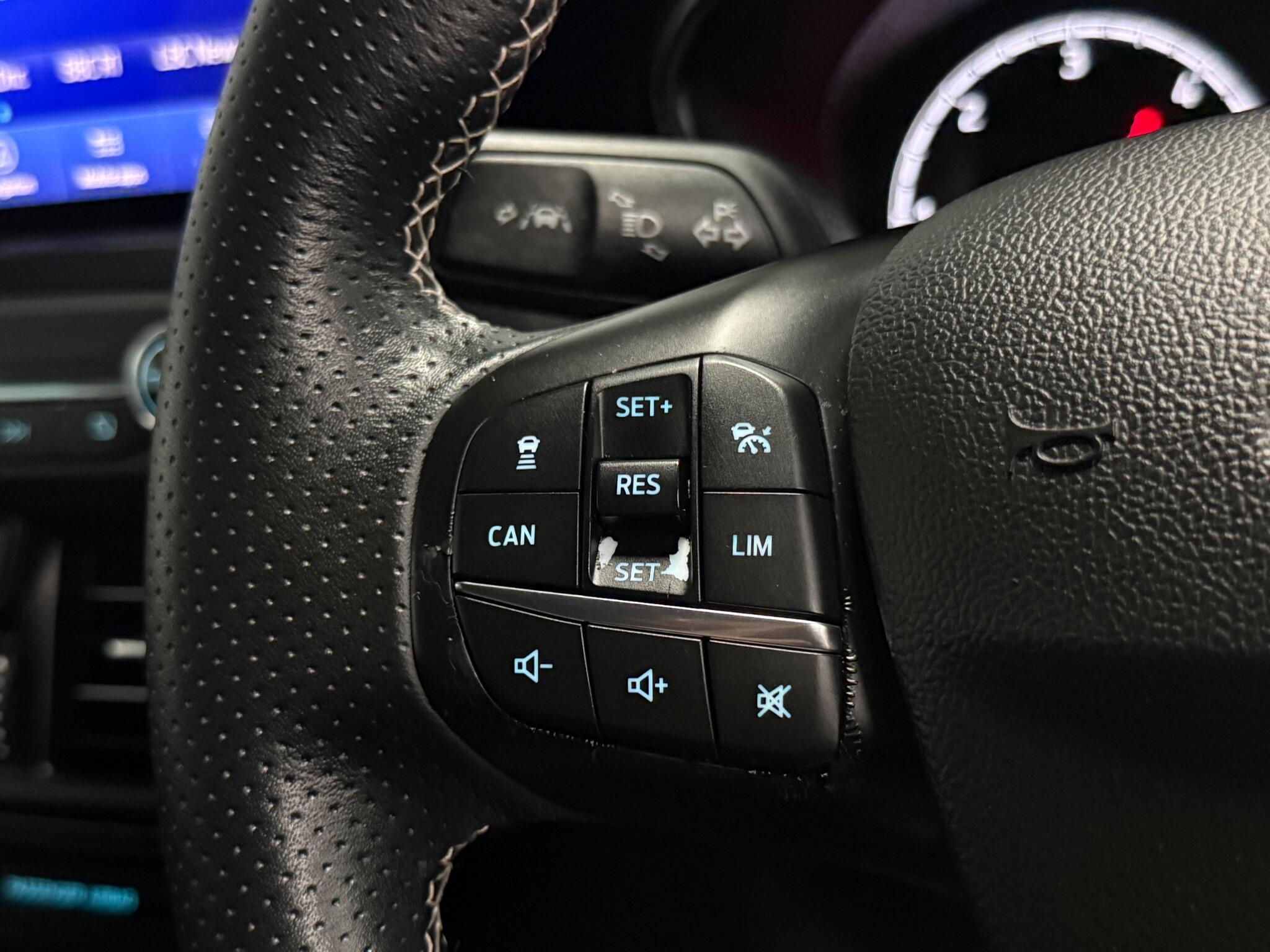 Ford Focus view 25
