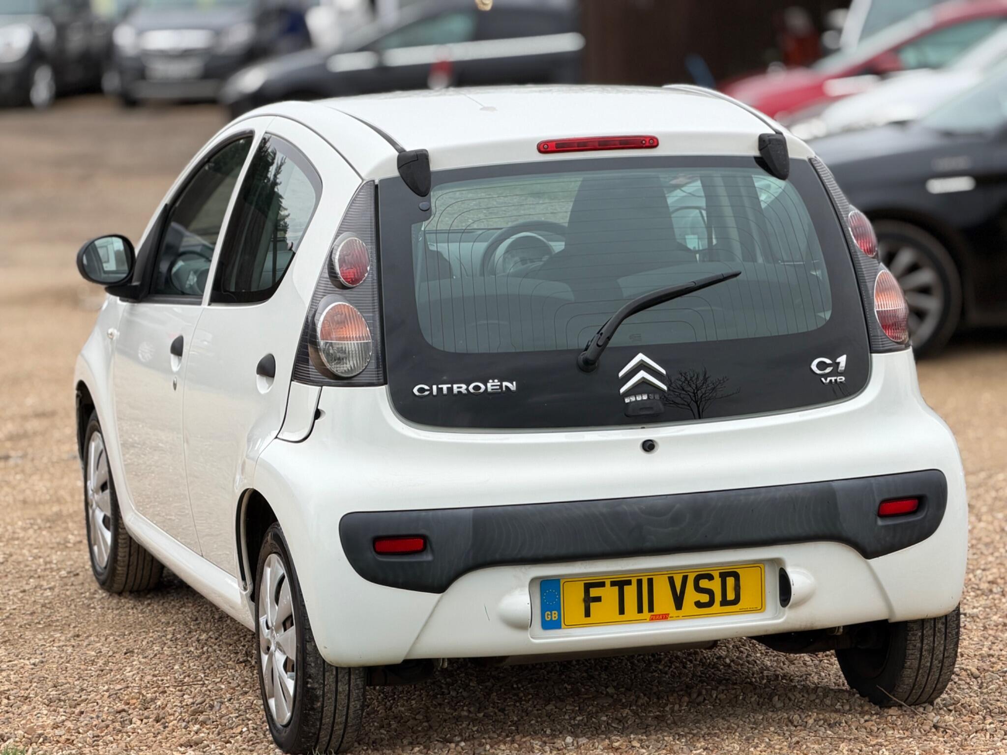 2011 Citroen C1 1.0i VTR Euro 5 5dr image 9