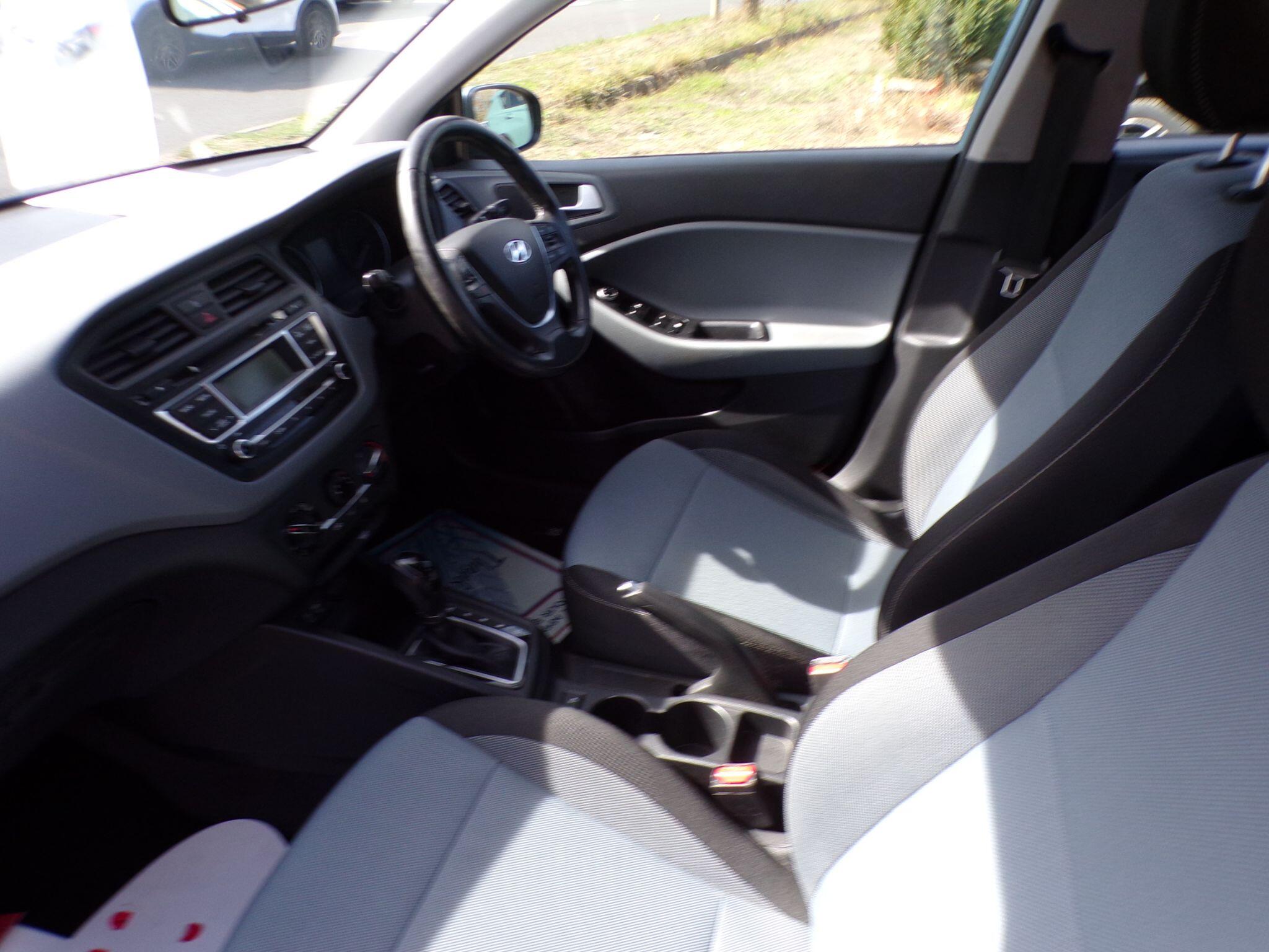 Hyundai I20 view 15