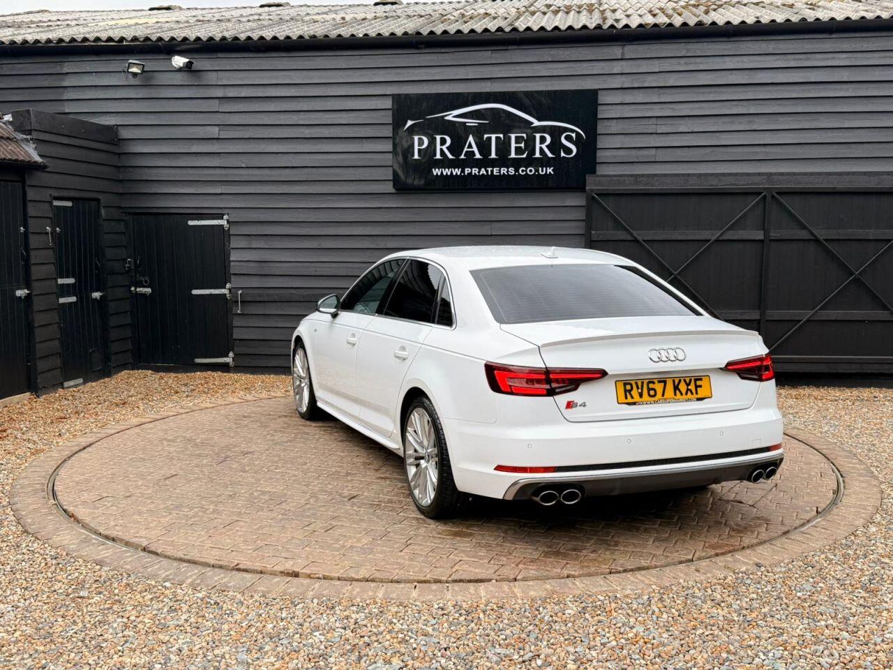 Audi S4 view 18