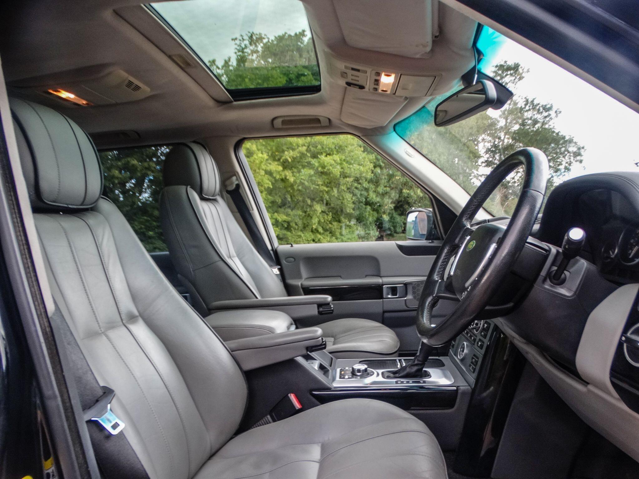 Land Rover Range Rover view 22