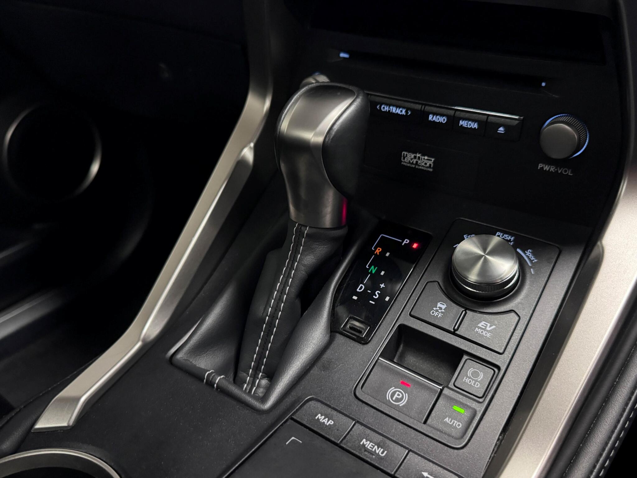 Lexus NX view 44