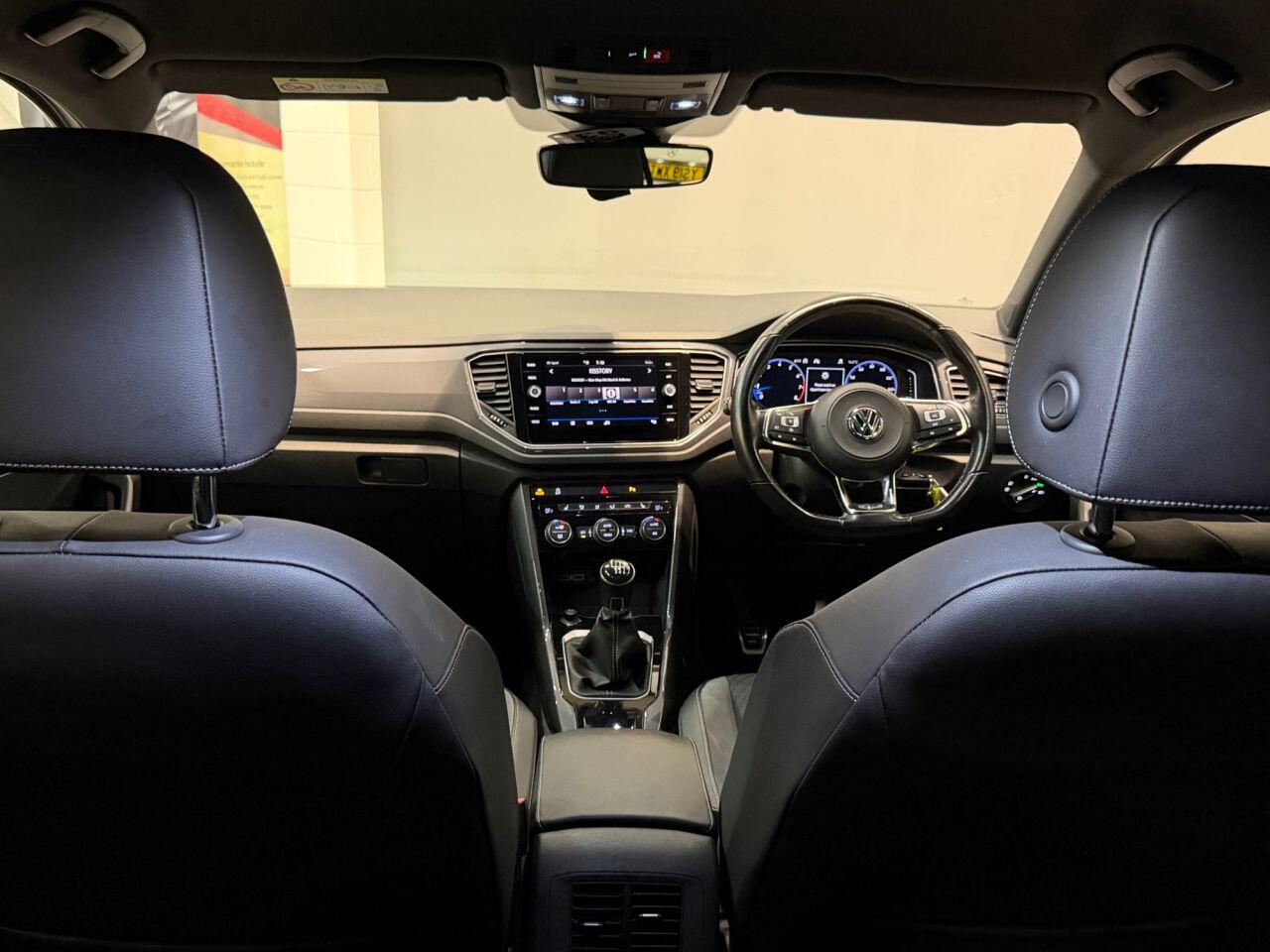 Volkswagen T-Roc view 26