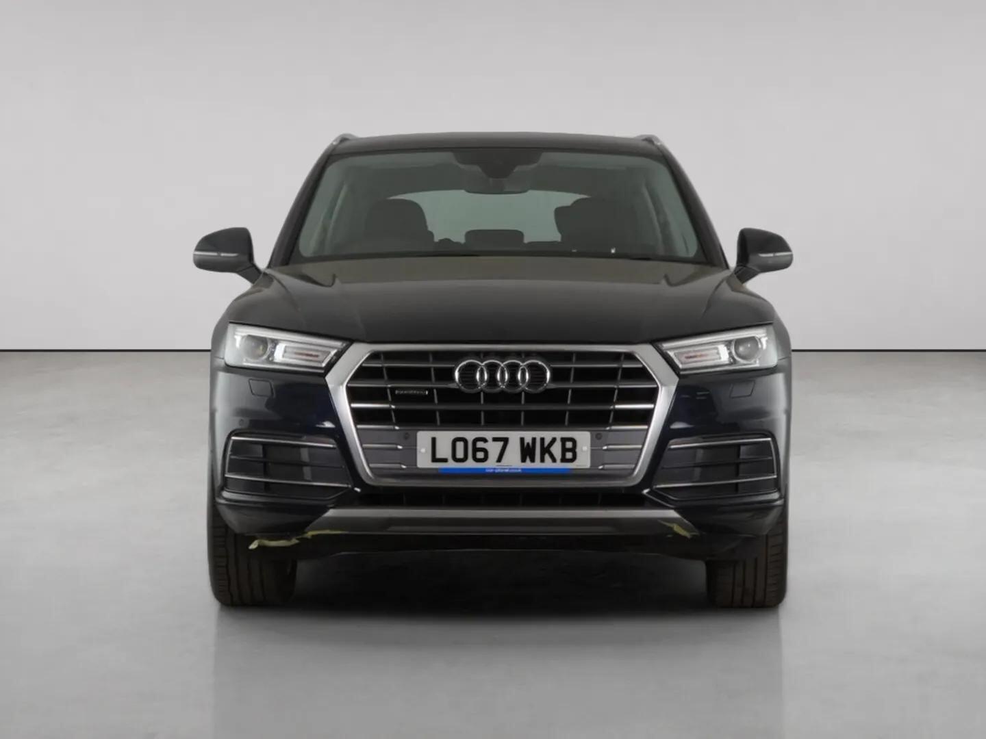 Audi Q5 view 5