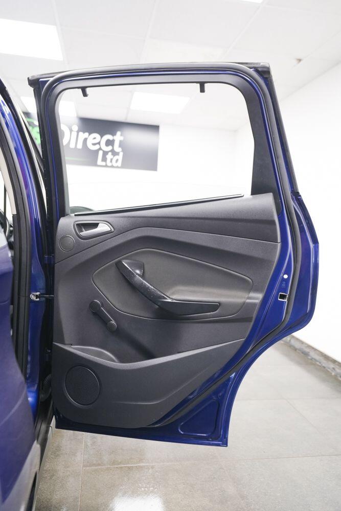 Ford C-Max view 16