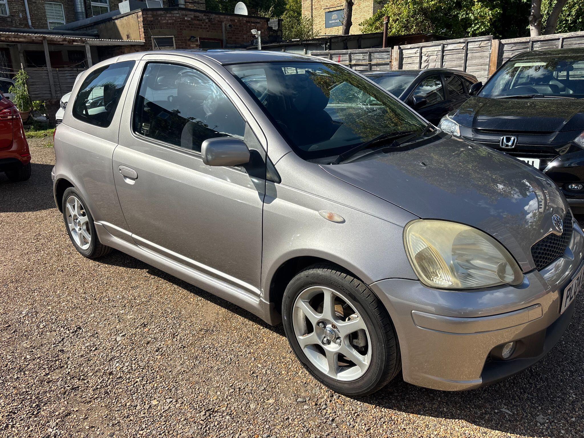 2004 Toyota Yaris