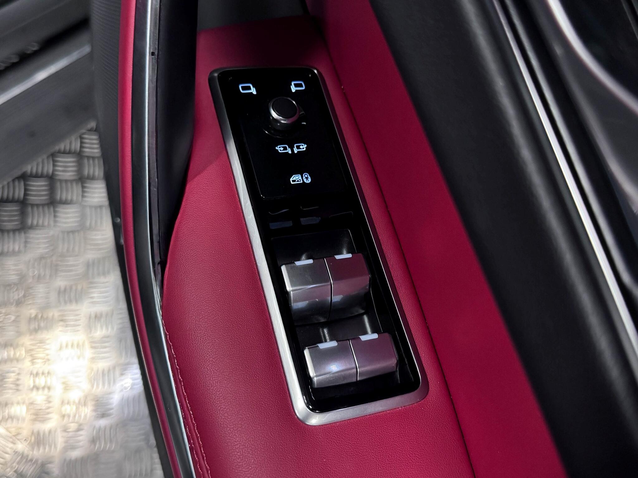 Jaguar F-Pace view 31