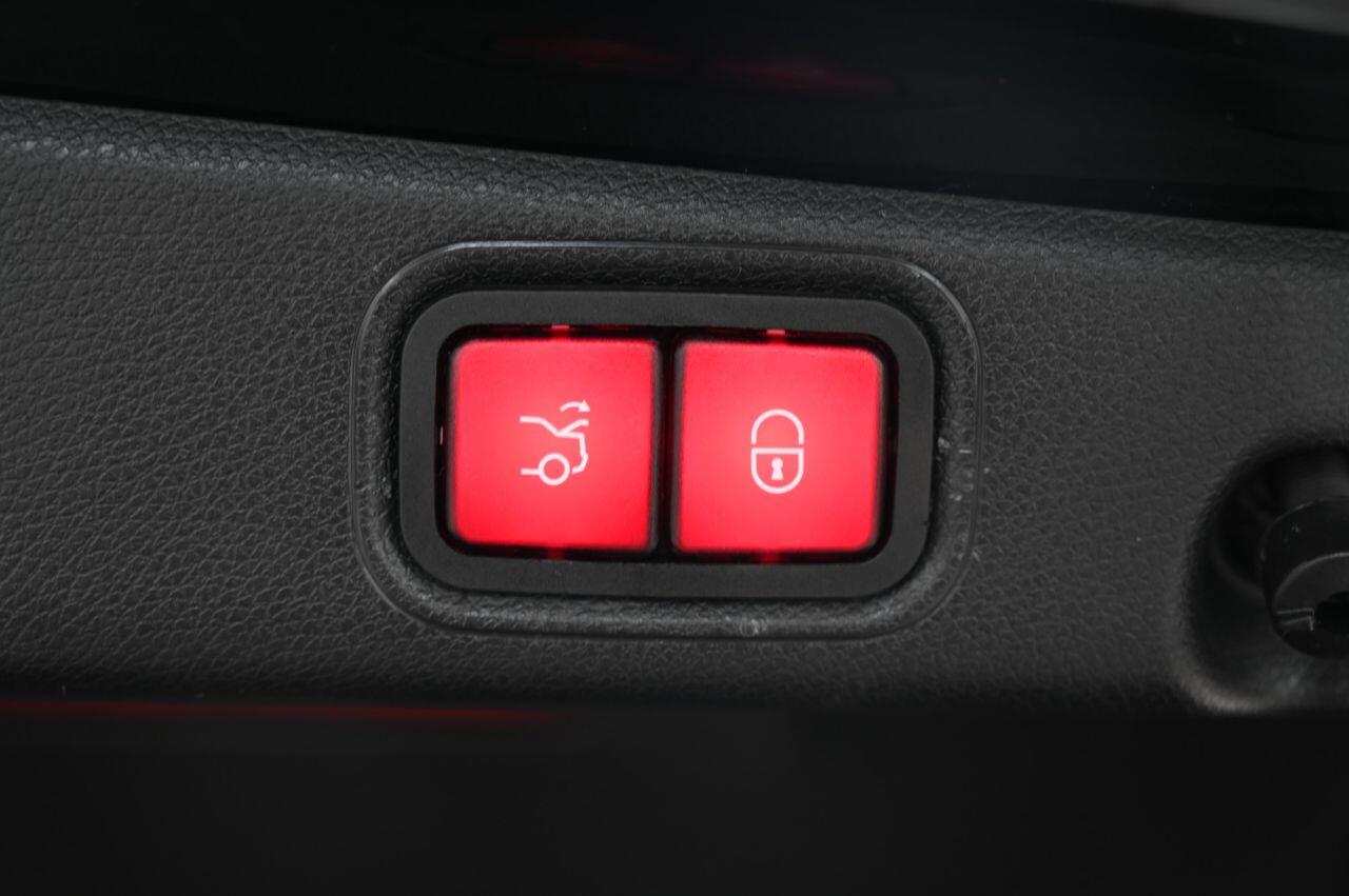 Mercedes-Benz E Class view 46