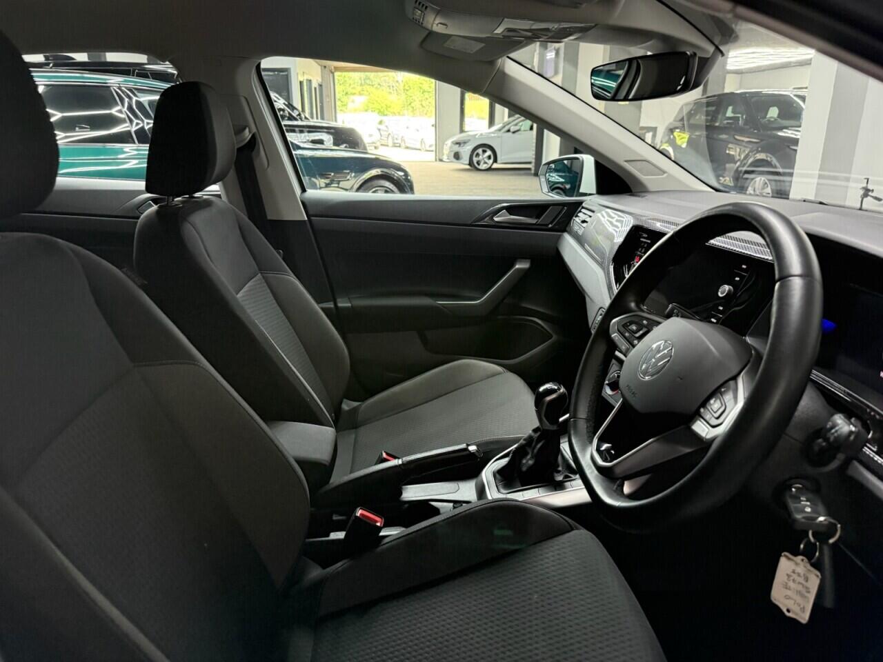 Volkswagen Polo view 33