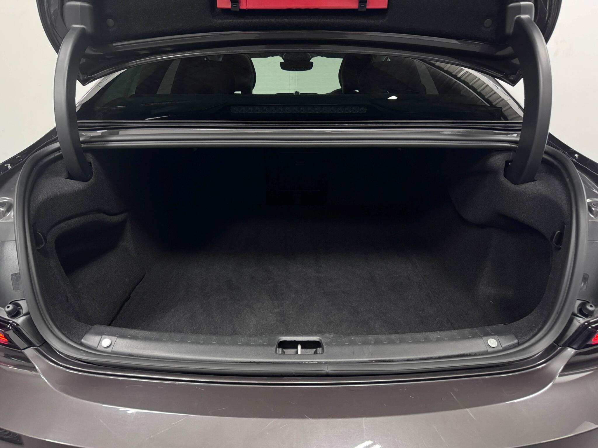 Volvo S90 view 7