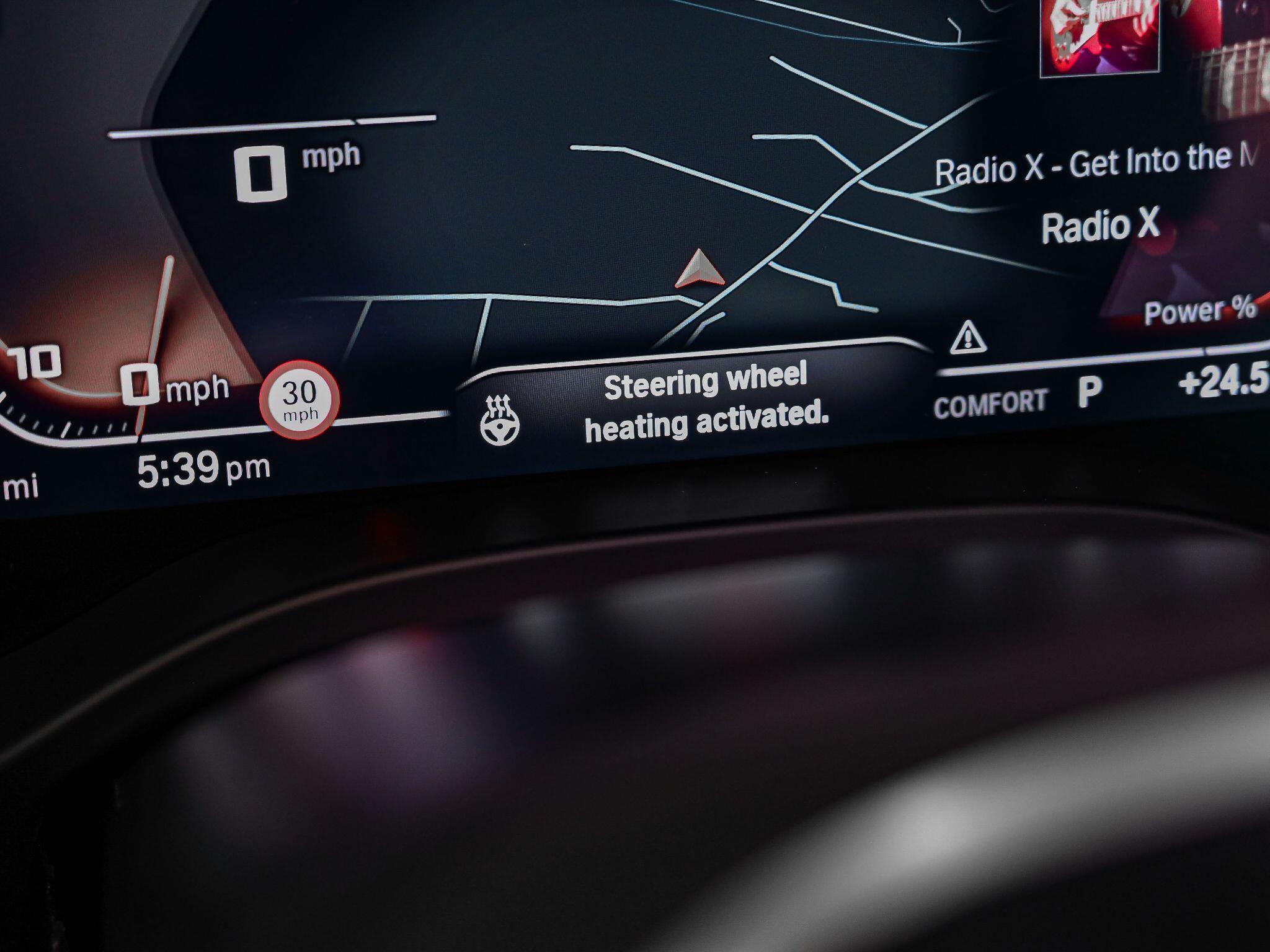 BMW X4 view 19