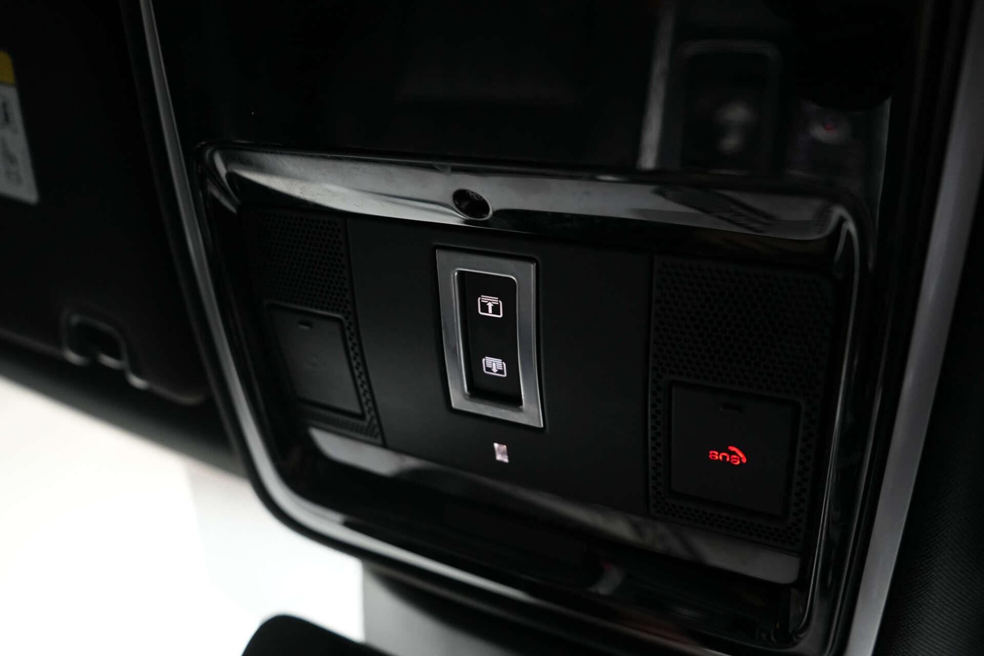 Land Rover Range Rover Sport view 40