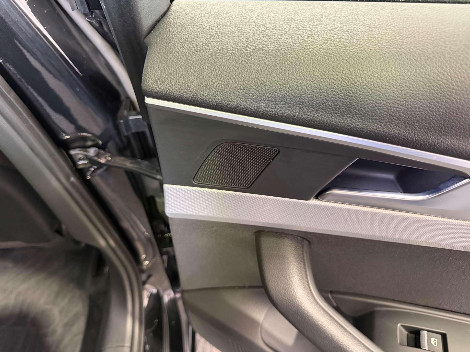 Audi A4 view 56
