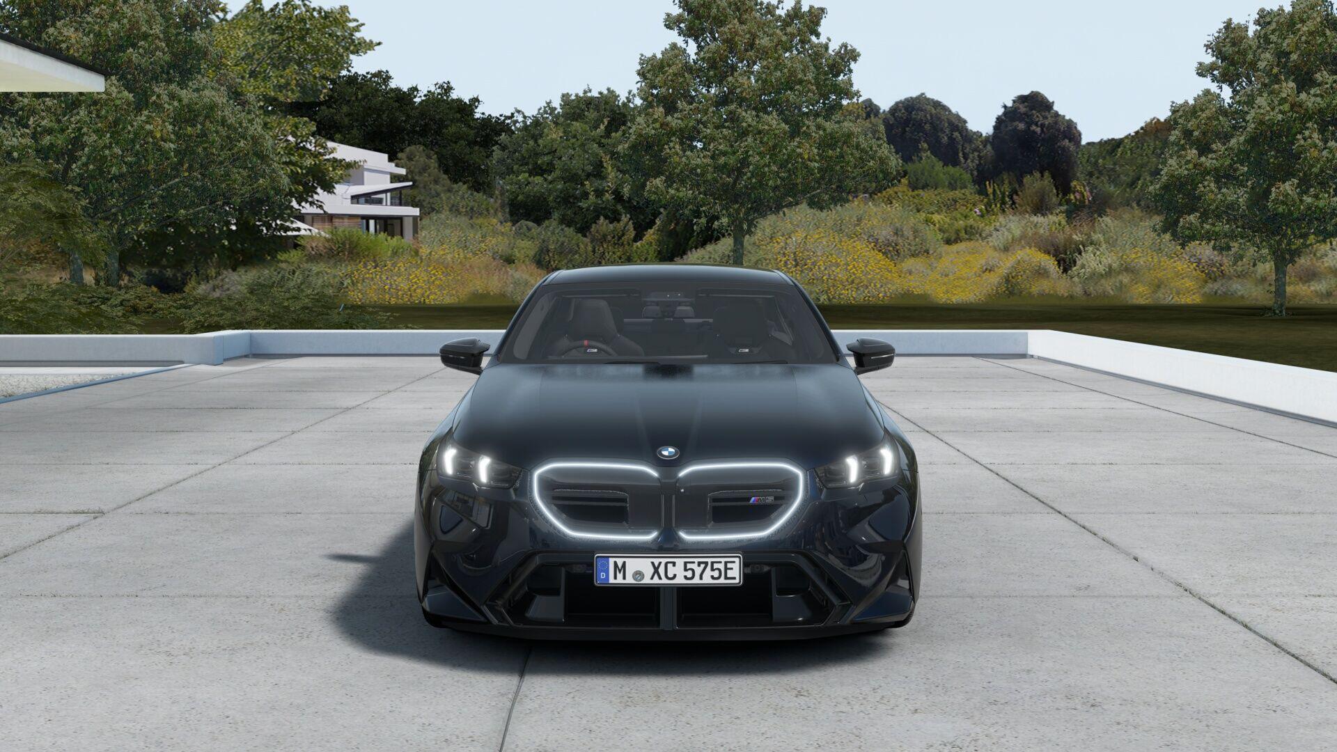 BMW M5 view 2