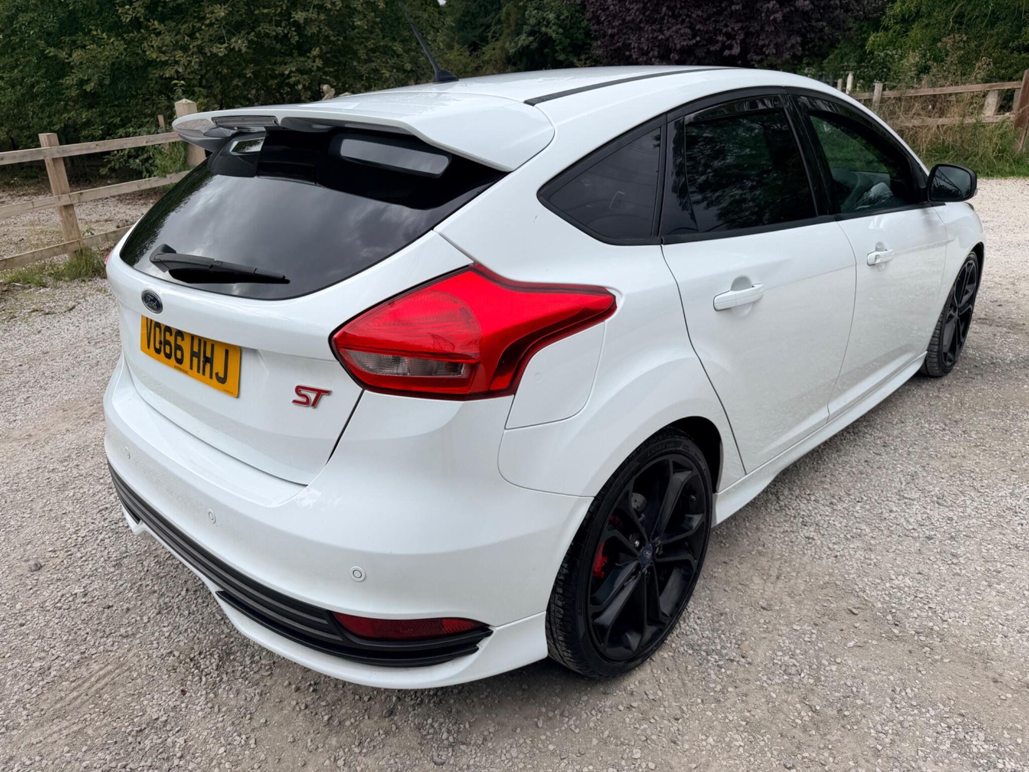 Ford Focus view 9