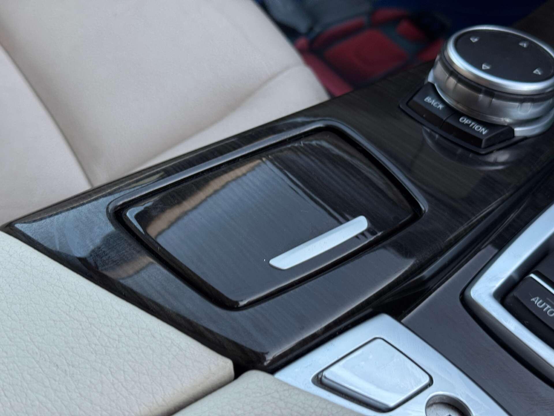 BMW 5 Series view 33
