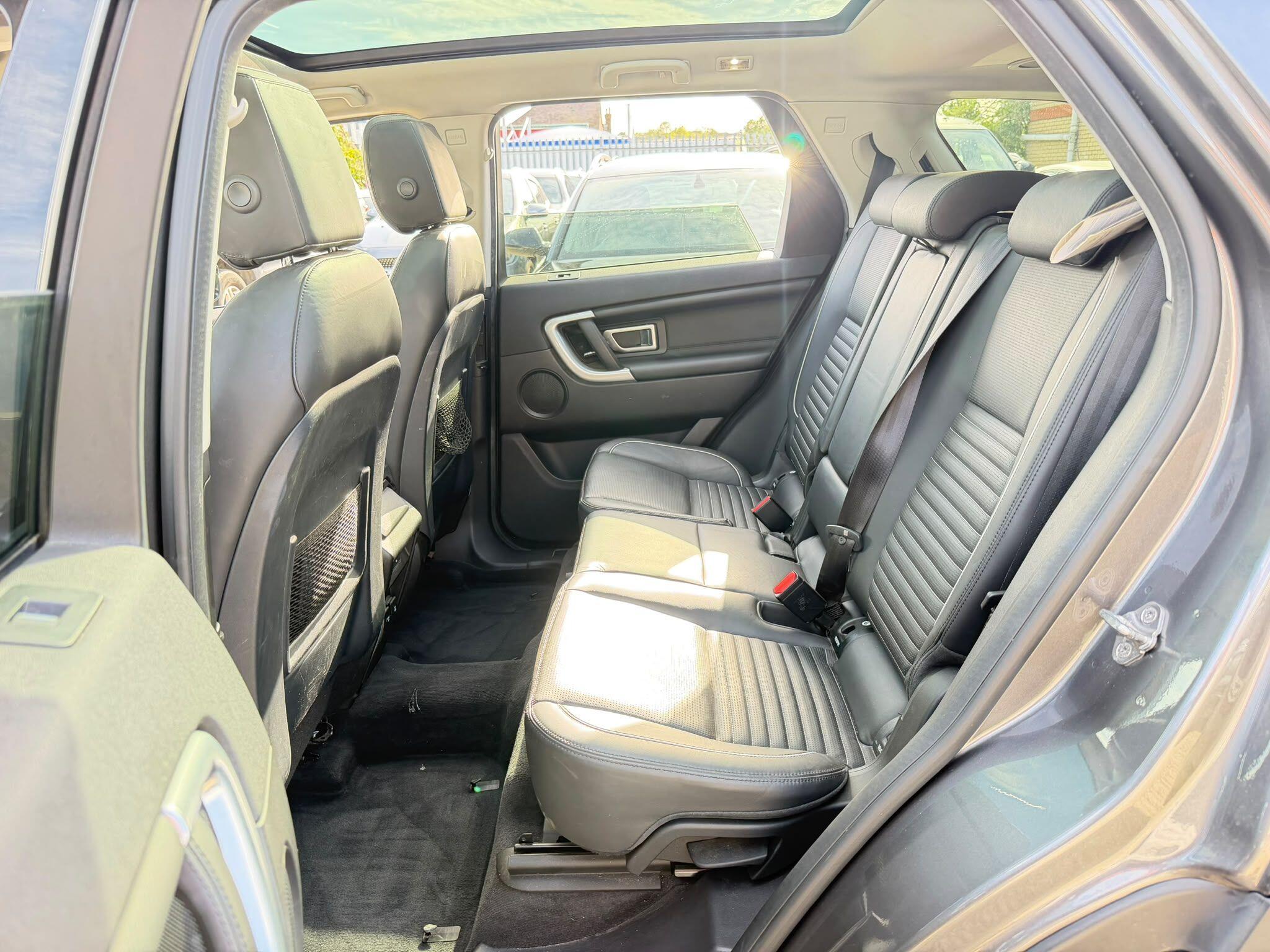 Land Rover Discovery Sport view 17
