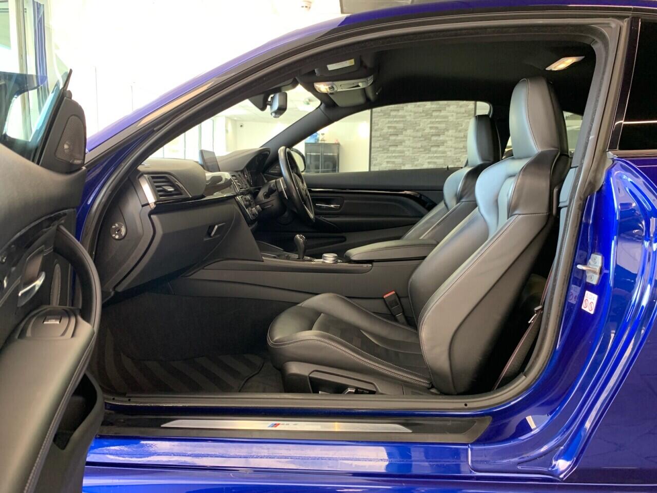 BMW M4 view 25