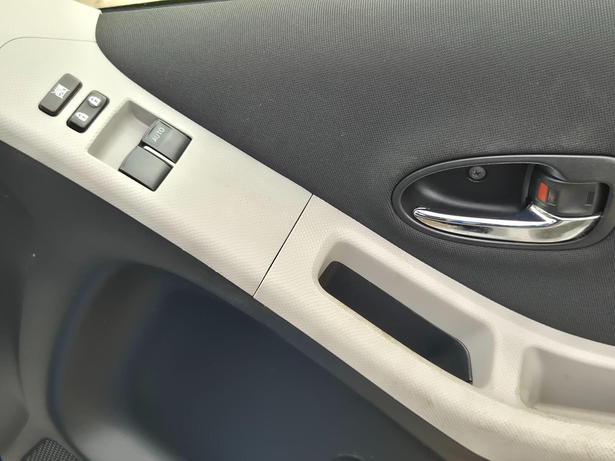 Toyota Yaris view 12