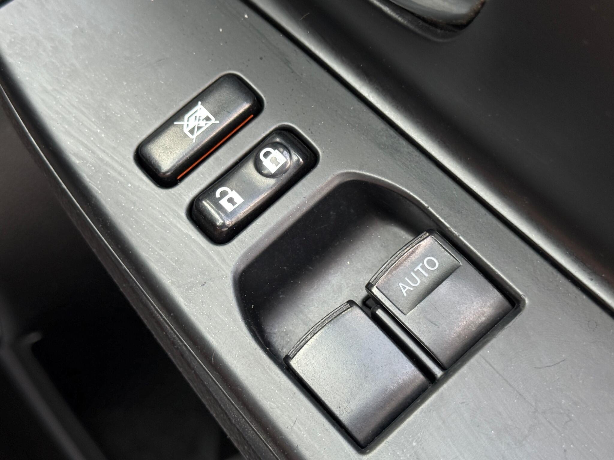 Toyota Yaris - Image 66