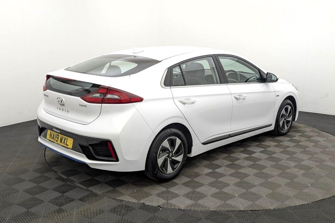 Hyundai IONIQ view 51