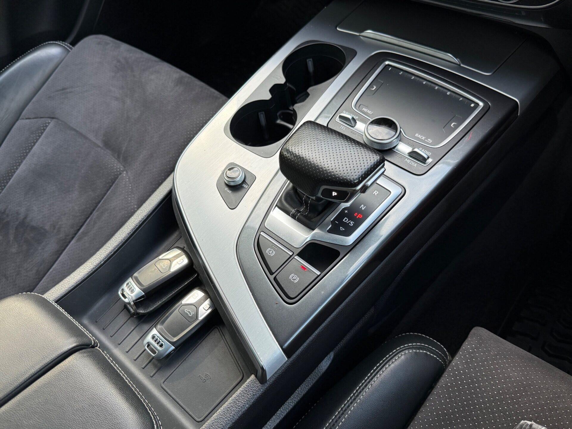 Audi Q7 view 43