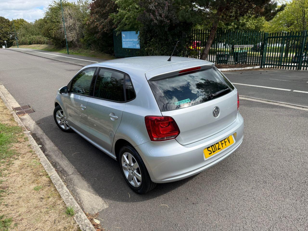 Volkswagen Polo view 8