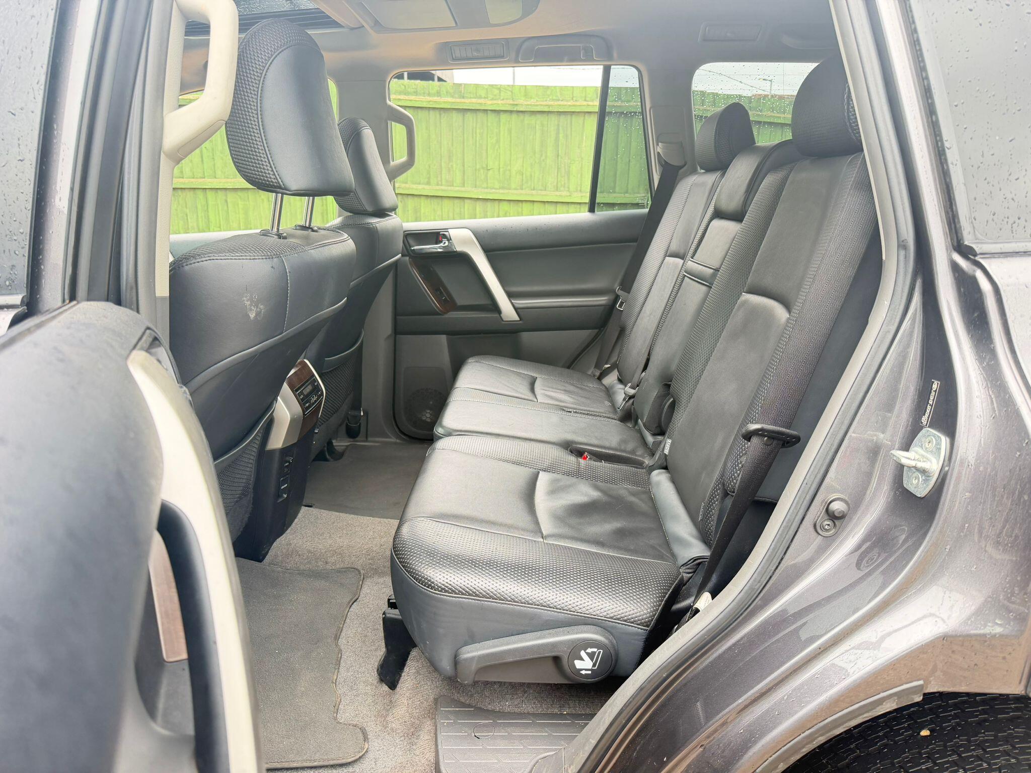 Toyota Land Cruiser view 15