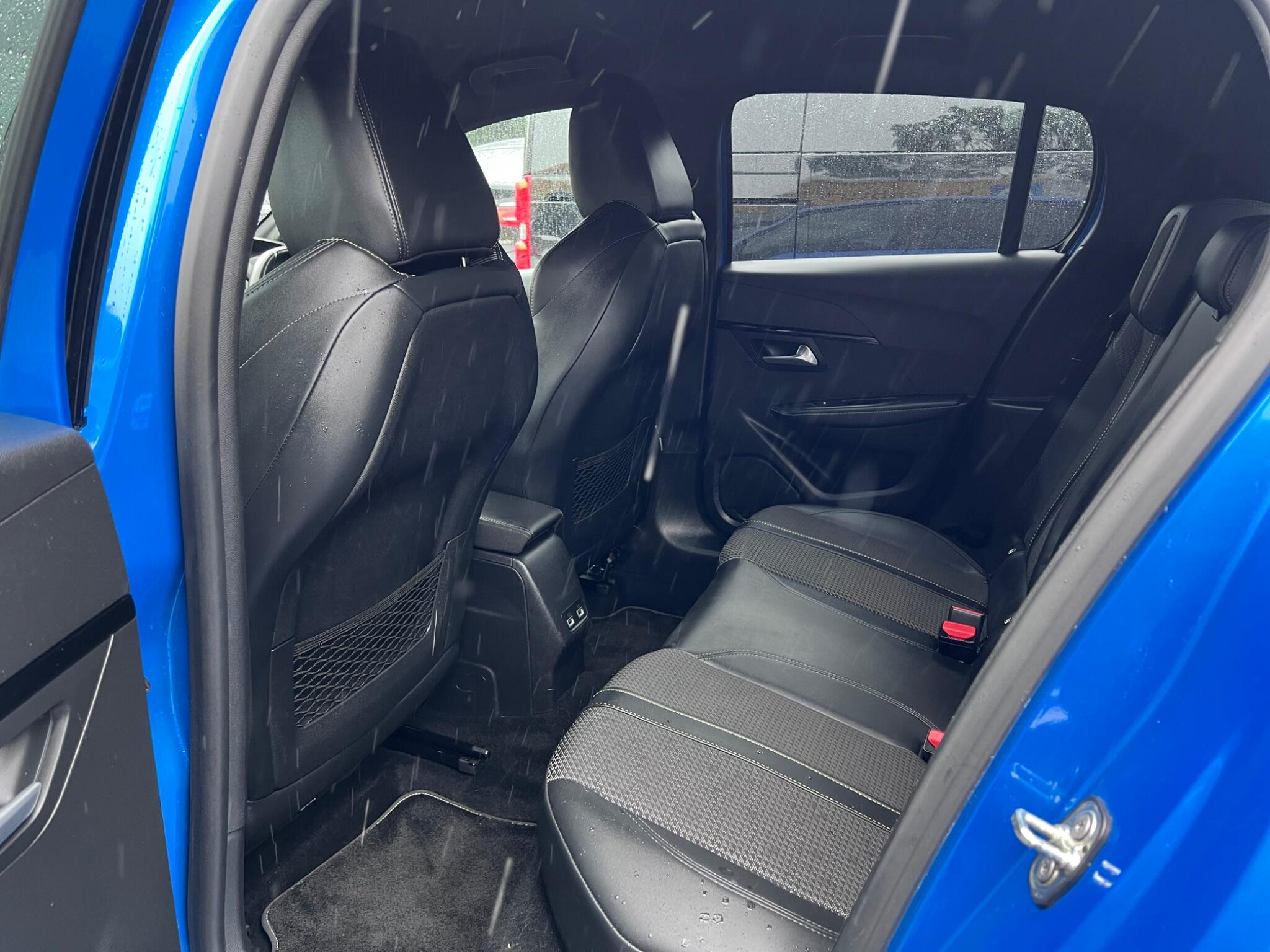 Peugeot E-208 view 33