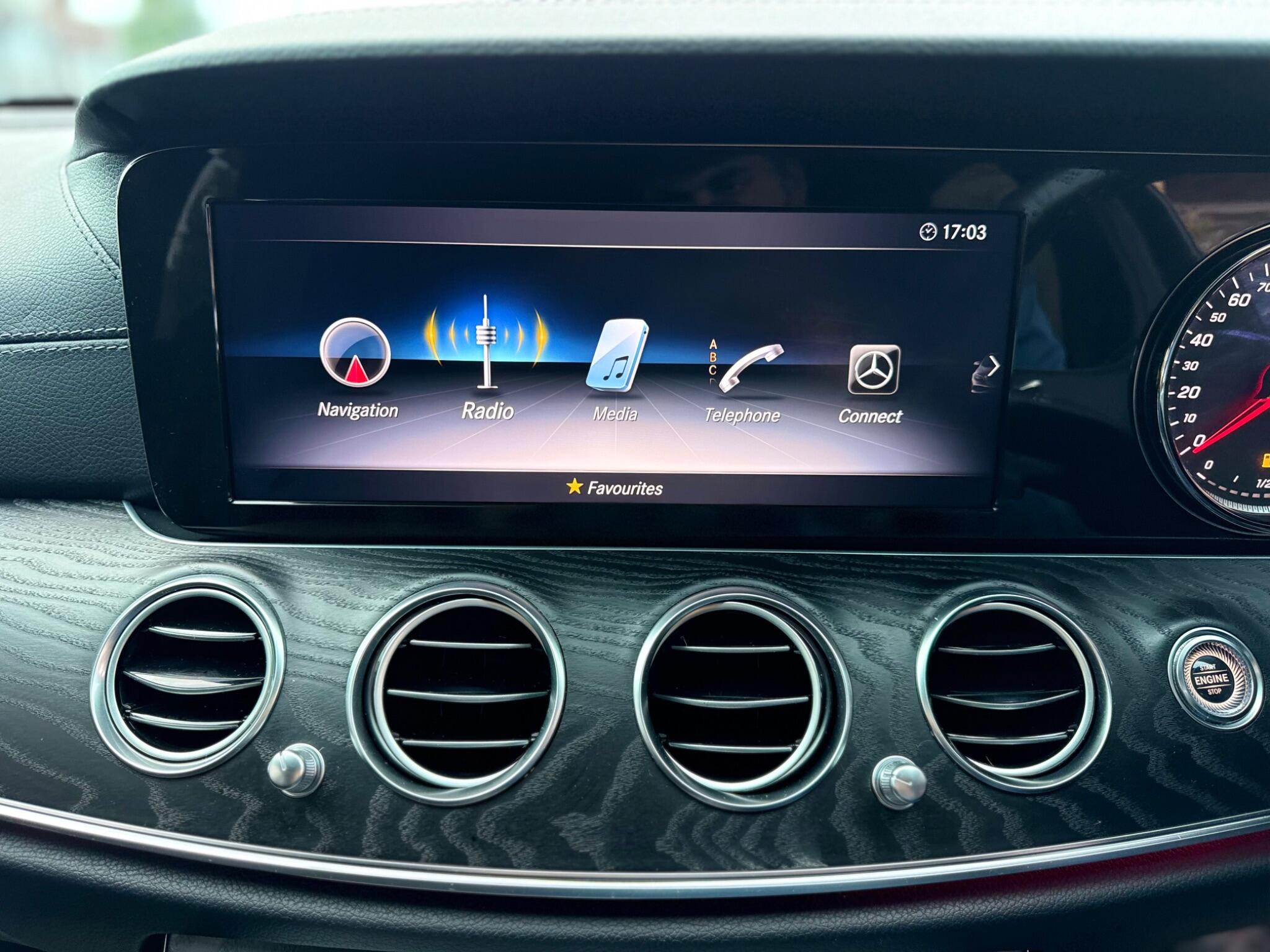 Mercedes-Benz E-Class view 30