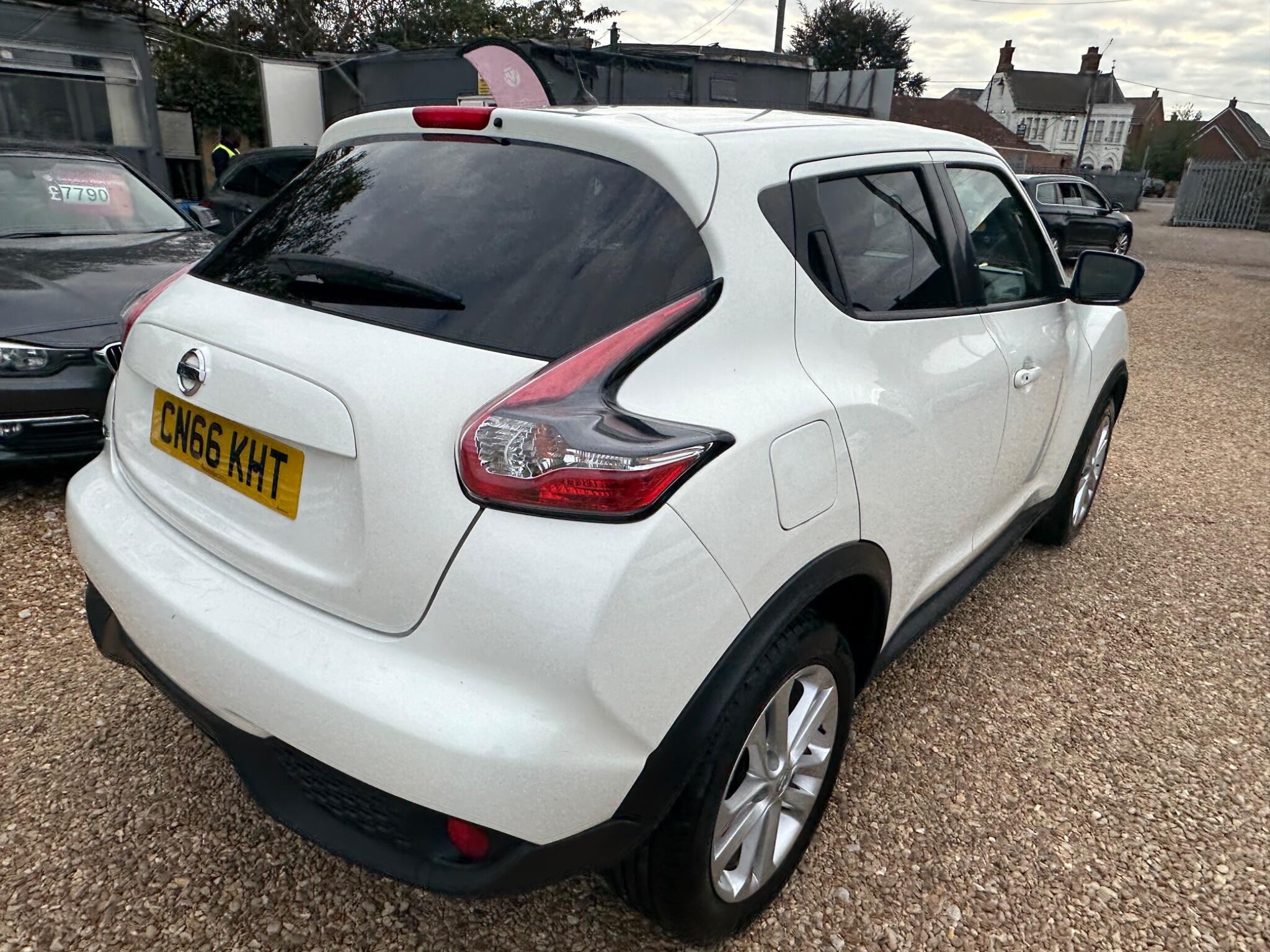 Nissan Juke view 11