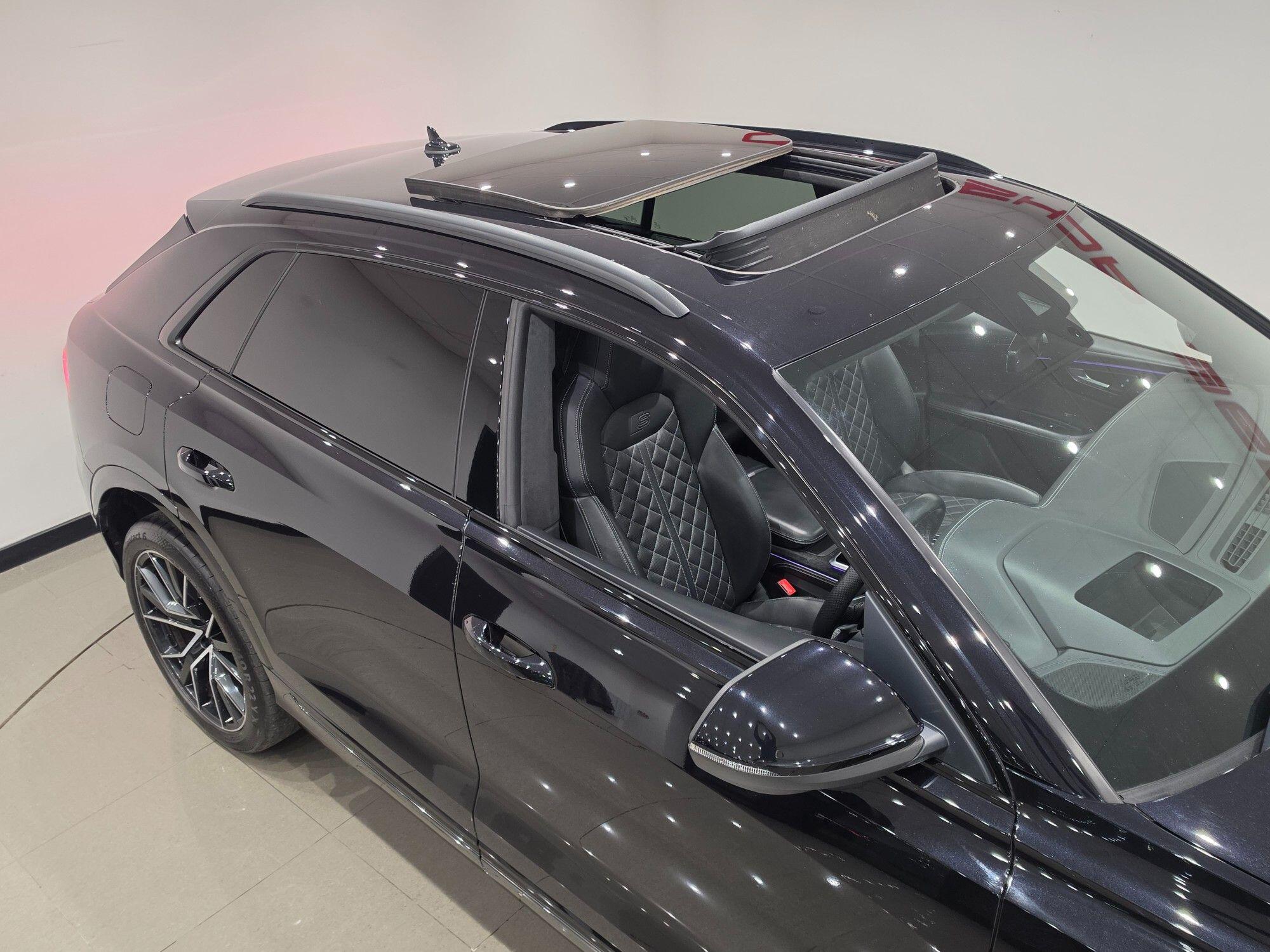 Audi Q8 view 58
