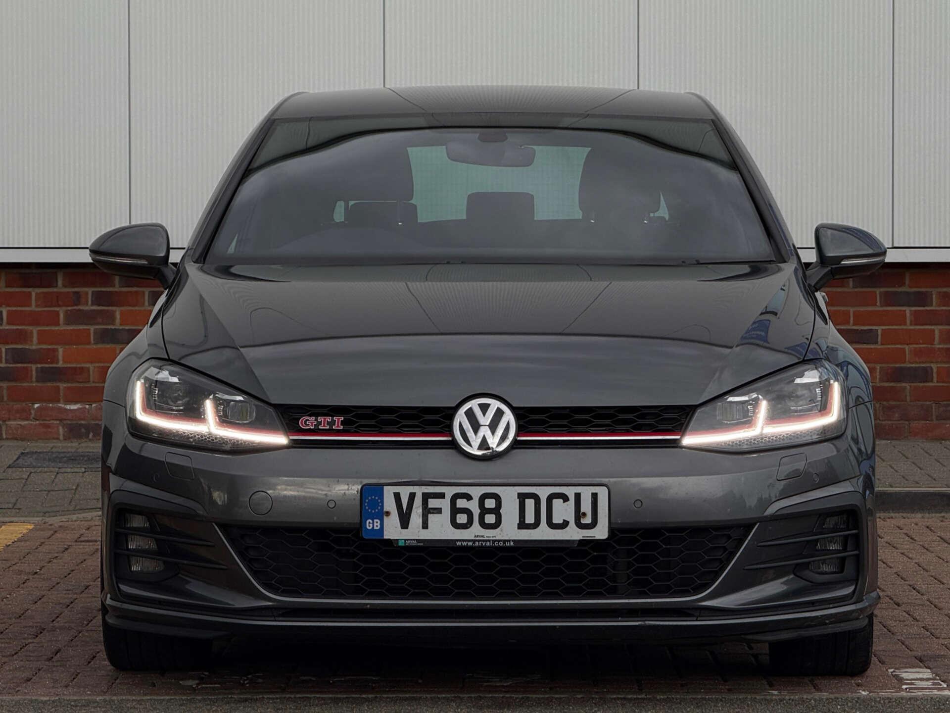 Volkswagen Golf view 2