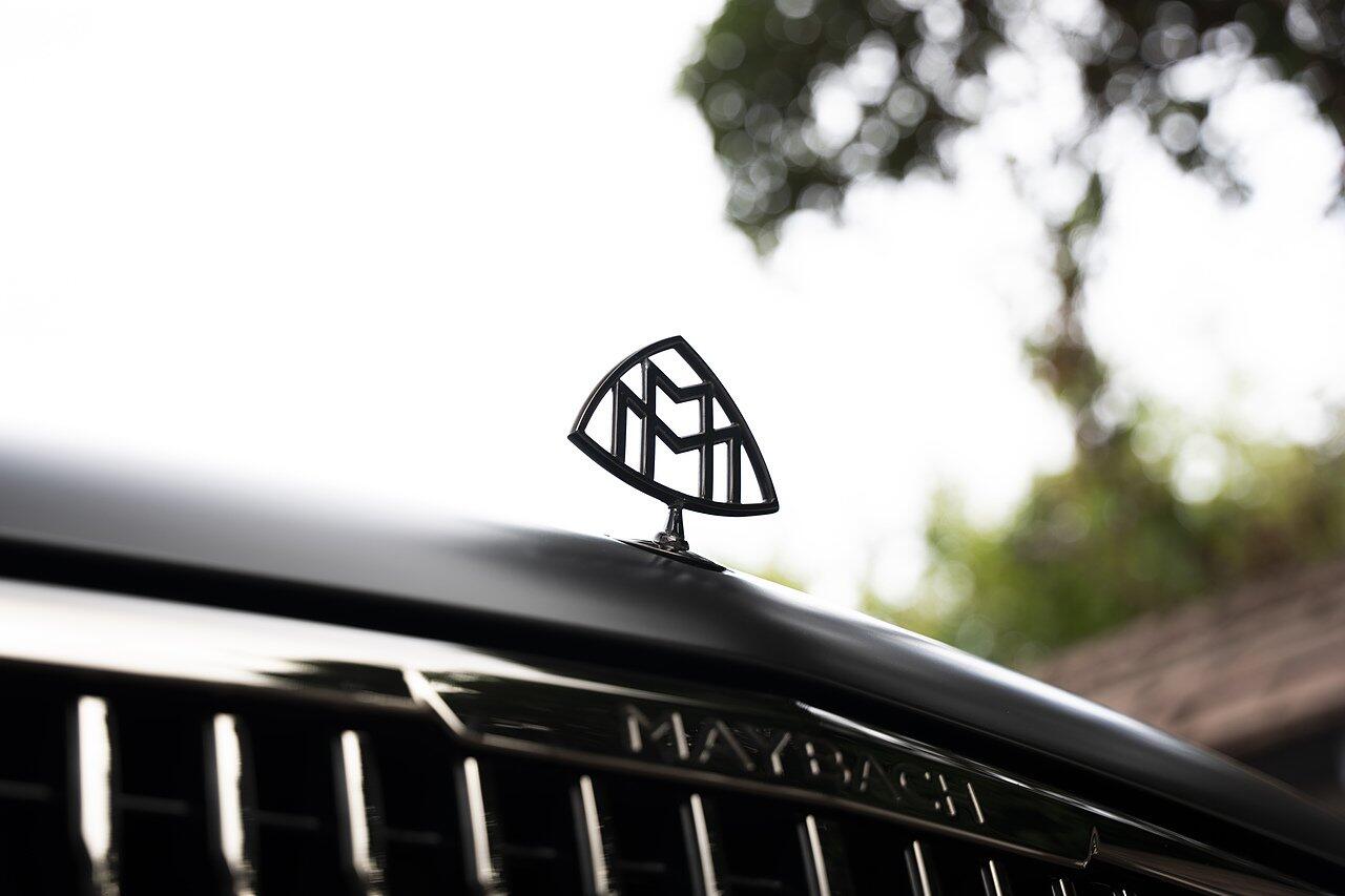 Mercedes-Benz GLS view 8