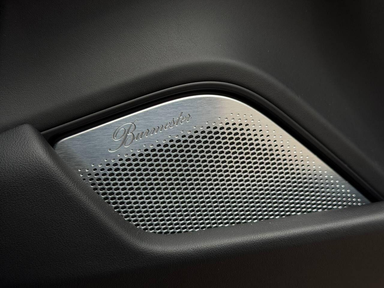 Porsche Taycan view 37