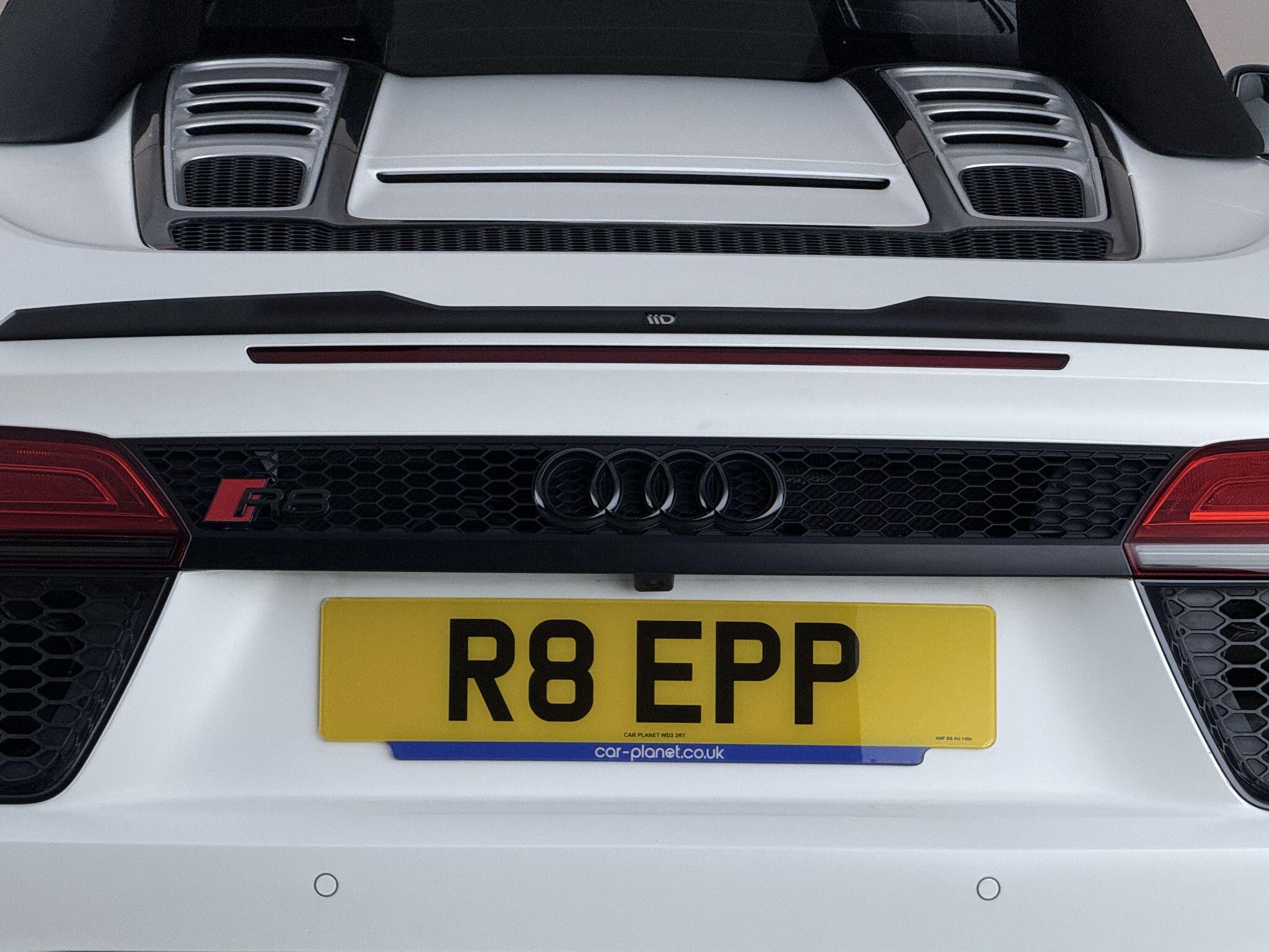 Audi R8 view 64