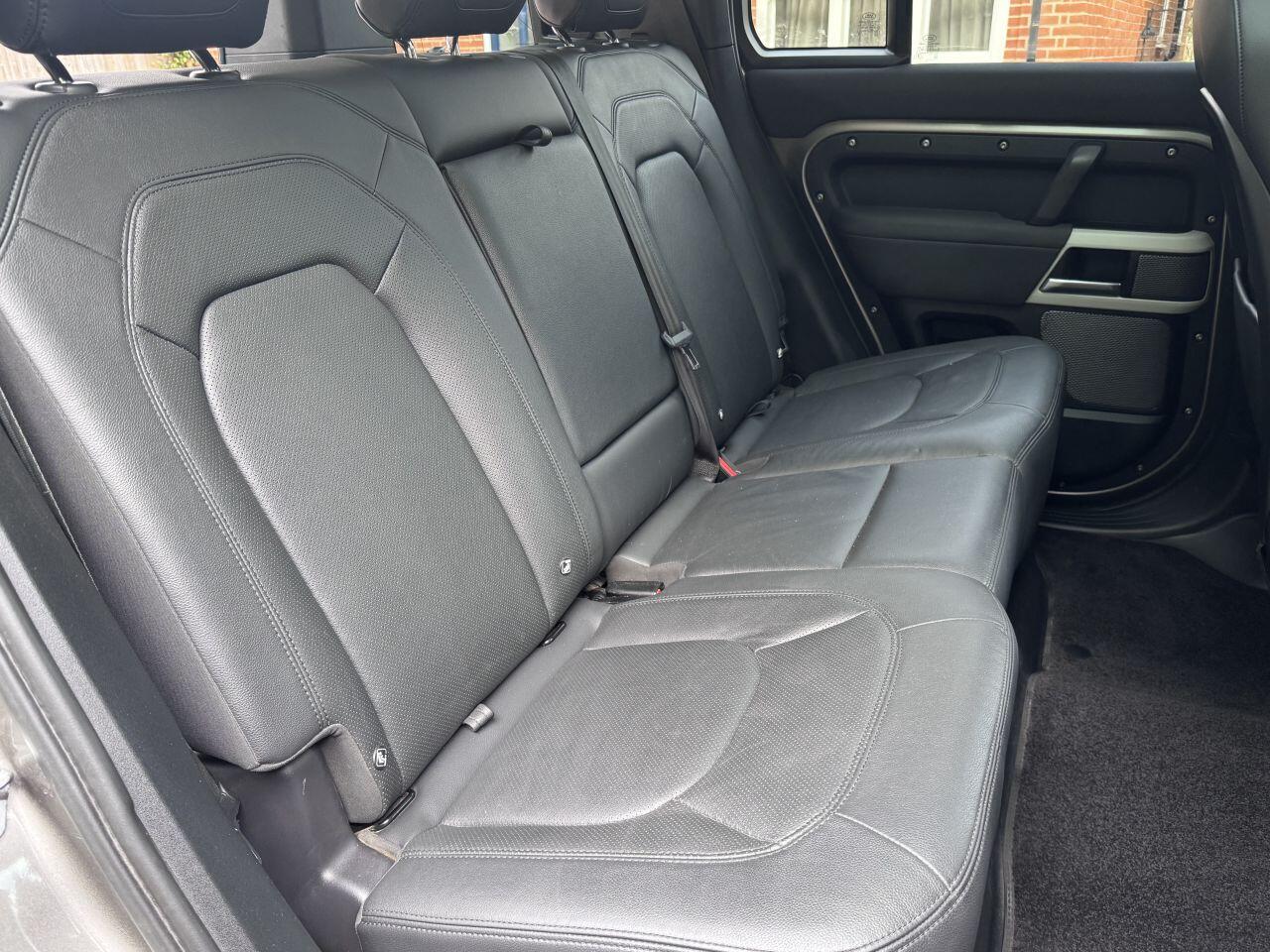 Land Rover Defender view 38