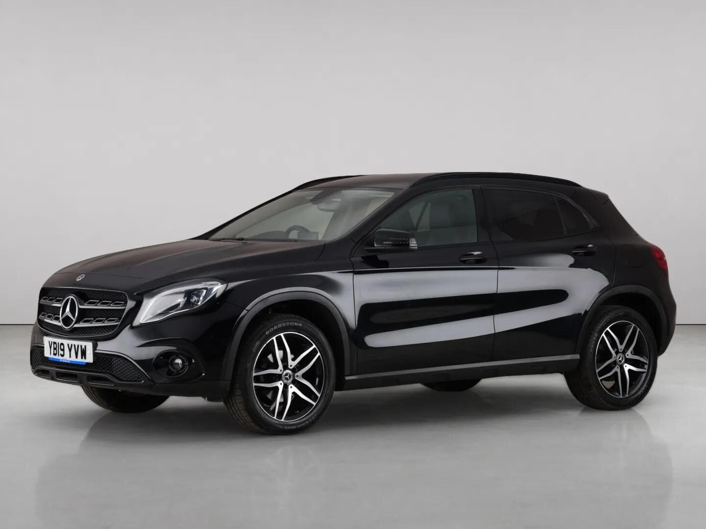 Mercedes-Benz GLA view 2