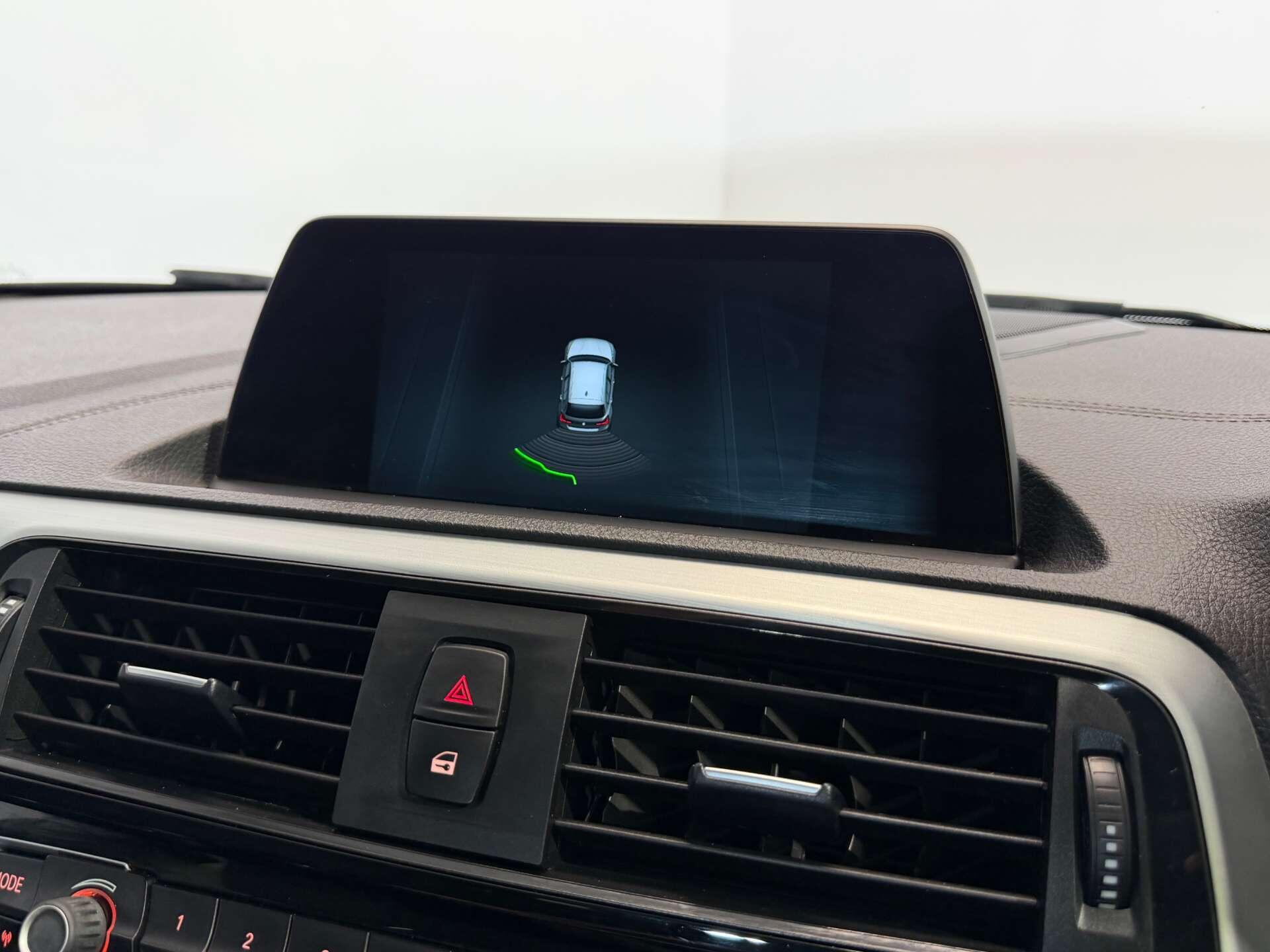BMW 1 Series view 36